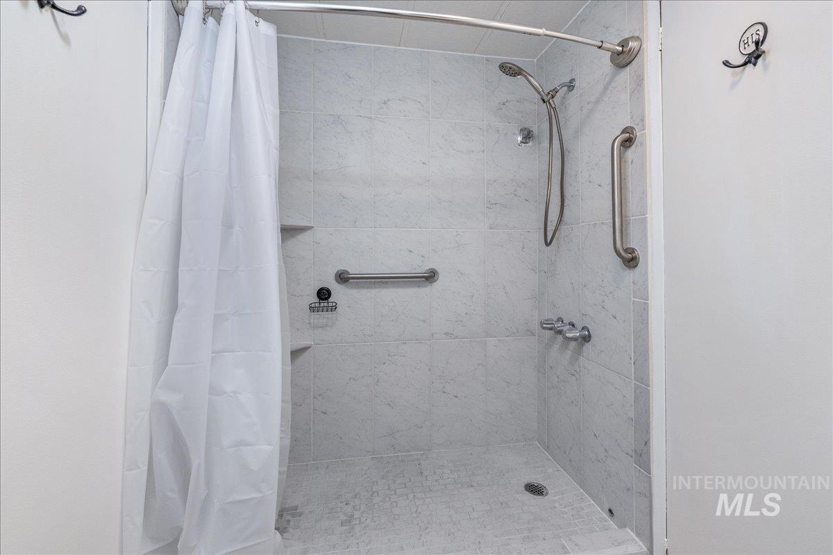 307 Driftwood Rd, Boise, Idaho 83713, 2 Bedrooms, 2 Bathrooms, Residential For Sale, Price $110,000, 98972251