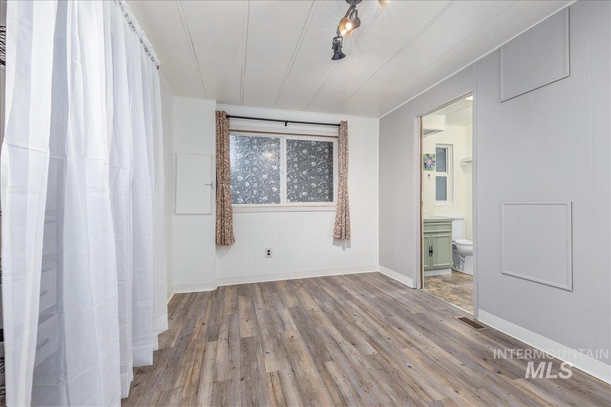 307 Driftwood Rd, Boise, Idaho 83713, 2 Bedrooms, 2 Bathrooms, Residential For Sale, Price $120,000,MLS 98972251