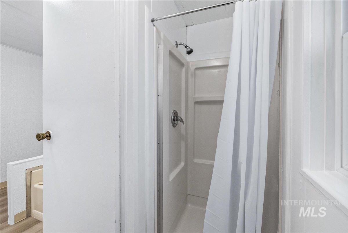 307 Driftwood Rd, Boise, Idaho 83713, 2 Bedrooms, 2 Bathrooms, Residential For Sale, Price $120,000,MLS 98972251