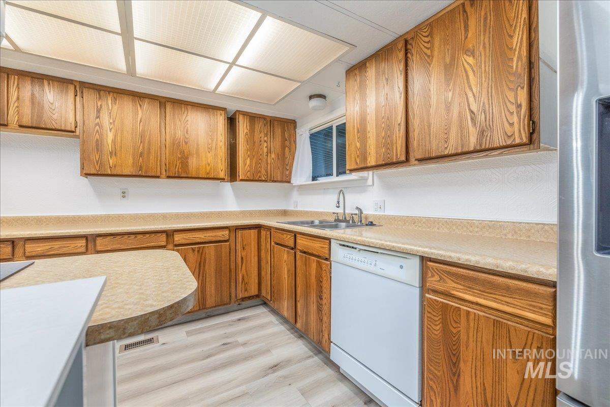 307 Driftwood Rd, Boise, Idaho 83713, 2 Bedrooms, 2 Bathrooms, Residential For Sale, Price $120,000,MLS 98972251