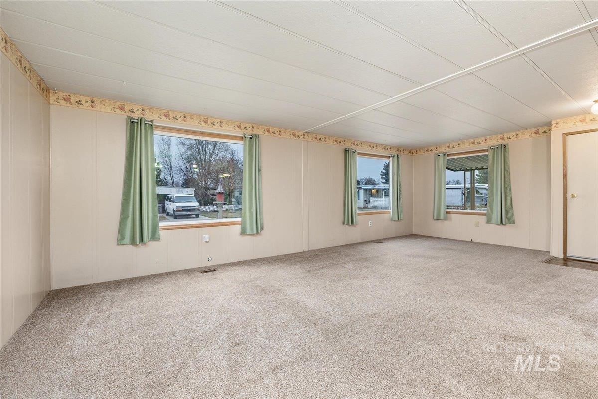 307 Driftwood Rd, Boise, Idaho 83713, 2 Bedrooms, 2 Bathrooms, Residential For Sale, Price $110,000, 98972251