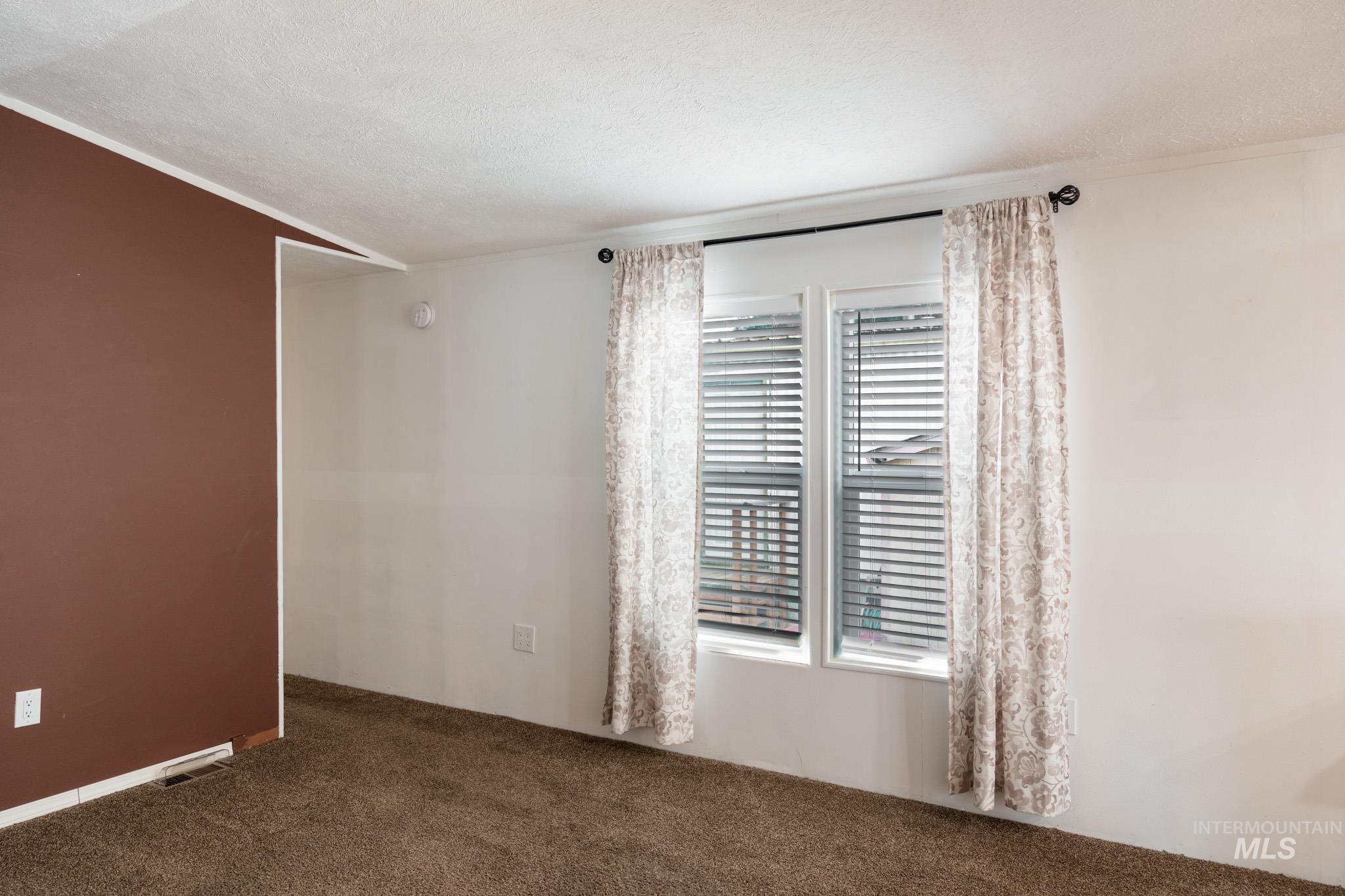 2701 N Alder Drive, Fruitland, Idaho 83619, 2 Bedrooms, 1 Bathroom, Residential For Sale, Price $79,500,MLS 98972252