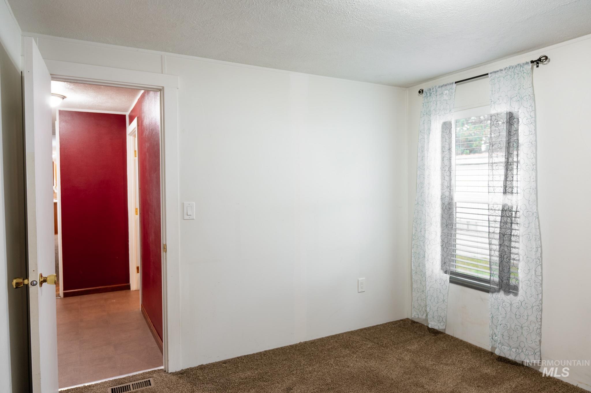 2701 N Alder Drive, Fruitland, Idaho 83619, 2 Bedrooms, 1 Bathroom, Residential For Sale, Price $79,500,MLS 98972252