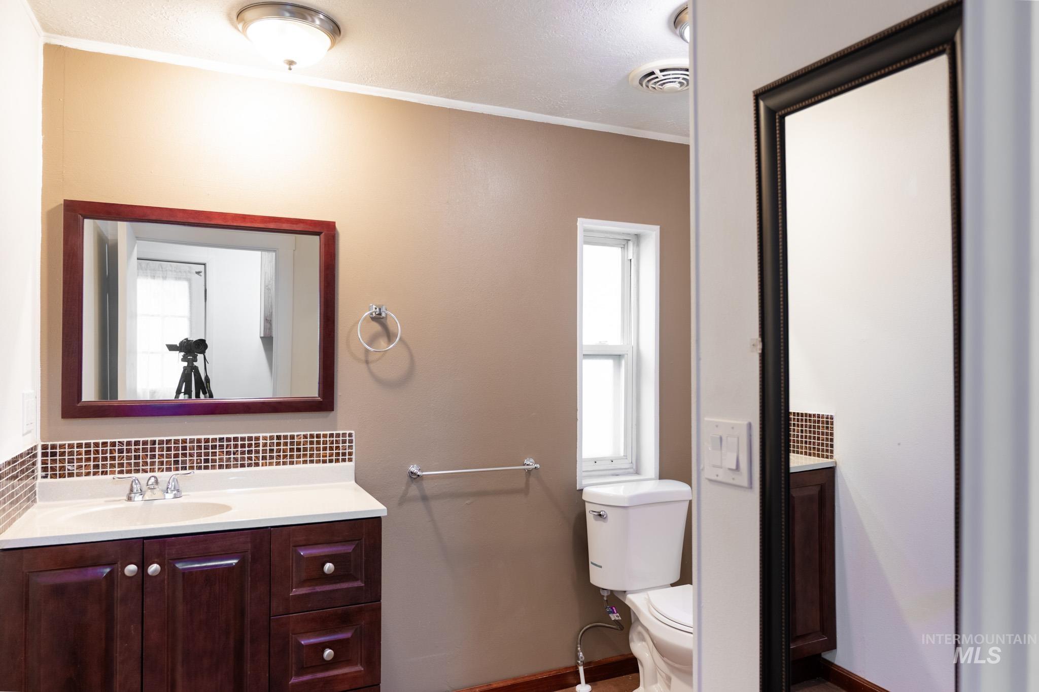 2701 N Alder Drive, Fruitland, Idaho 83619, 2 Bedrooms, 1 Bathroom, Residential For Sale, Price $79,500,MLS 98972252