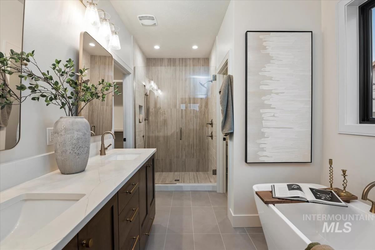 141 NE 8th St, Fruitland, Idaho 83619, 3 Bedrooms, 2 Bathrooms, Residential For Sale, Price $615,000,MLS 98972260