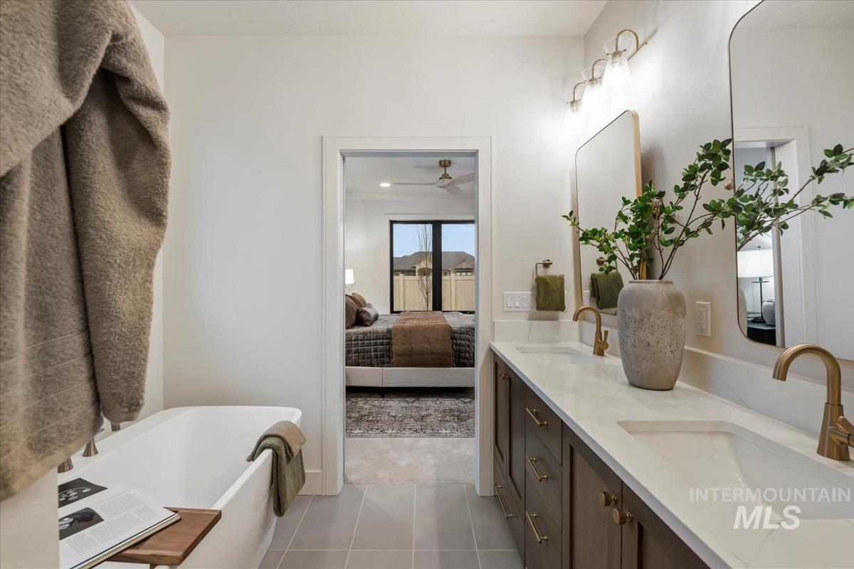 141 NE 8th St, Fruitland, Idaho 83619, 3 Bedrooms, 2 Bathrooms, Residential For Sale, Price $615,000,MLS 98972260