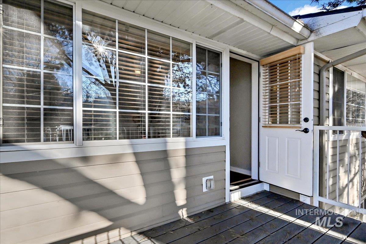 305 Village Lane, Boise, Idaho 83702, 1 Bedroom, 1 Bathroom, Residential For Sale, Price $329,000,MLS 98972262