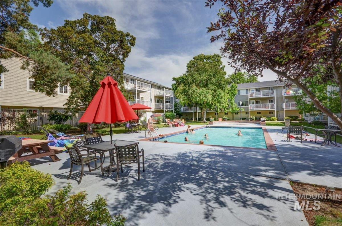 305 Village Lane, Boise, Idaho 83702, 1 Bedroom, 1 Bathroom, Residential For Sale, Price $329,000,MLS 98972262