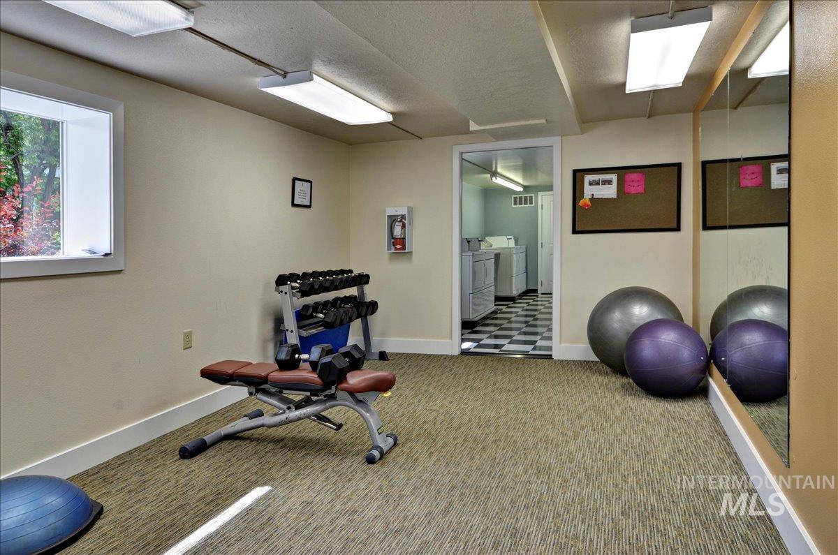 305 Village Lane, Boise, Idaho 83702, 1 Bedroom, 1 Bathroom, Residential For Sale, Price $329,000,MLS 98972262