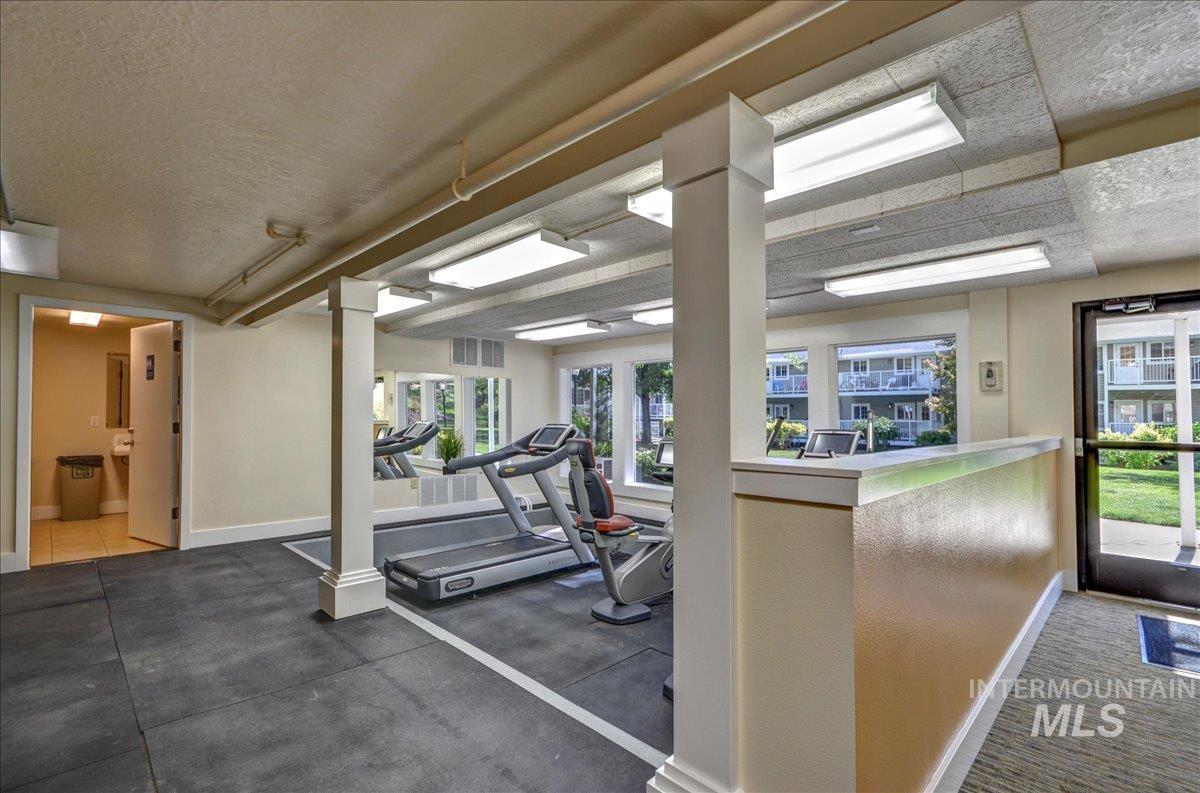 305 Village Lane, Boise, Idaho 83702, 1 Bedroom, 1 Bathroom, Residential For Sale, Price $329,000,MLS 98972262