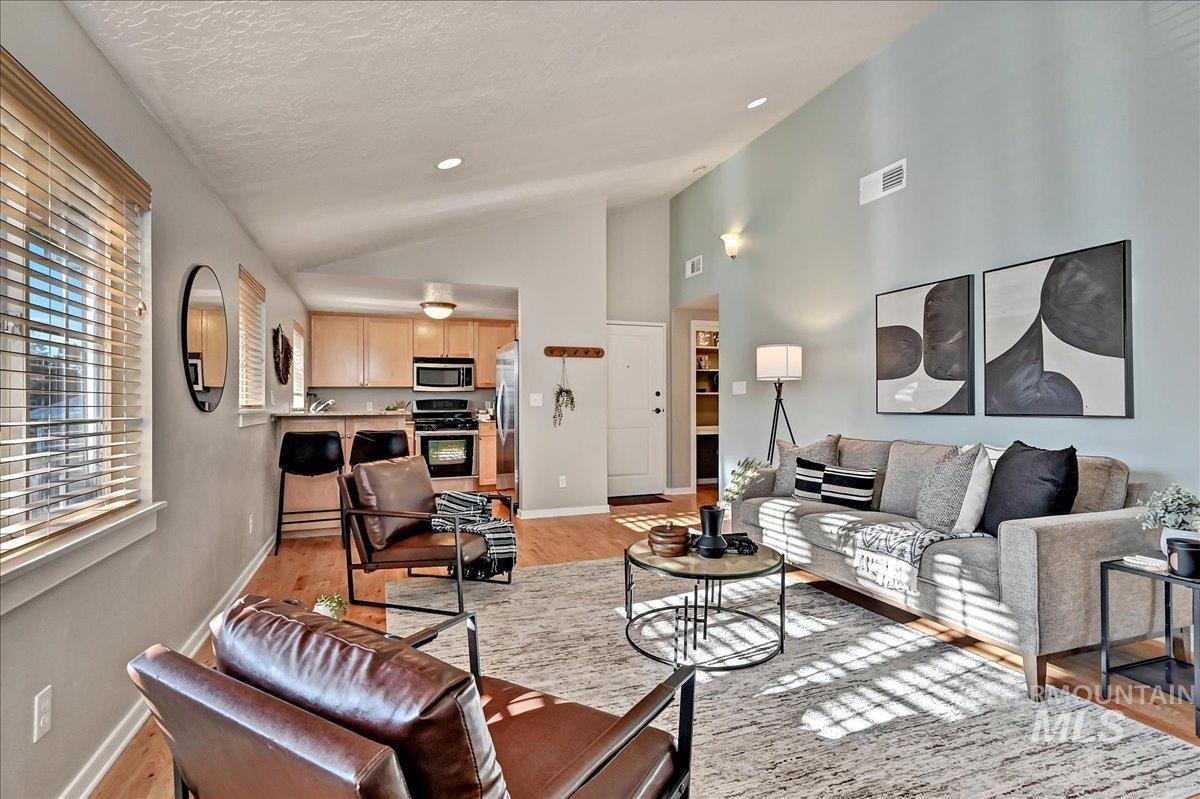 305 Village Lane, Boise, Idaho 83702, 1 Bedroom, 1 Bathroom, Residential For Sale, Price $329,000,MLS 98972262