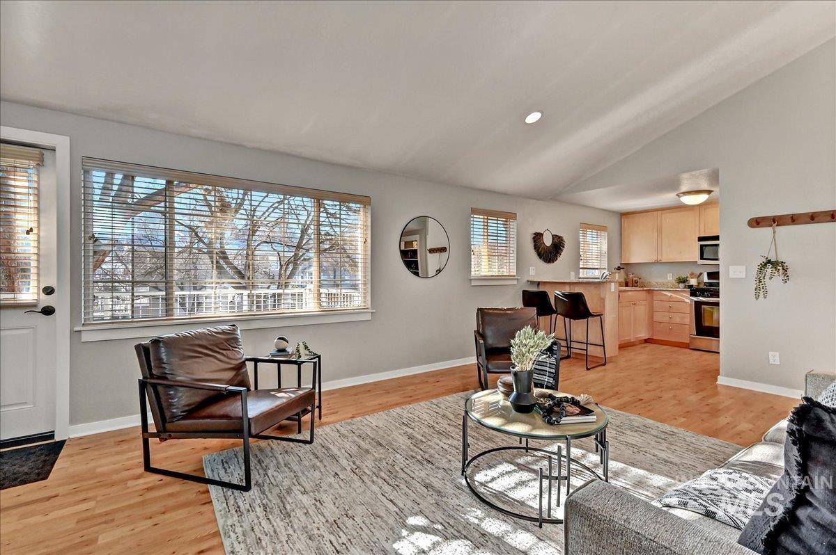 305 Village Lane, Boise, Idaho 83702, 1 Bedroom, 1 Bathroom, Residential For Sale, Price $329,000,MLS 98972262