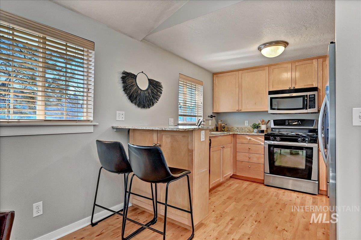 305 Village Lane, Boise, Idaho 83702, 1 Bedroom, 1 Bathroom, Residential For Sale, Price $329,000,MLS 98972262