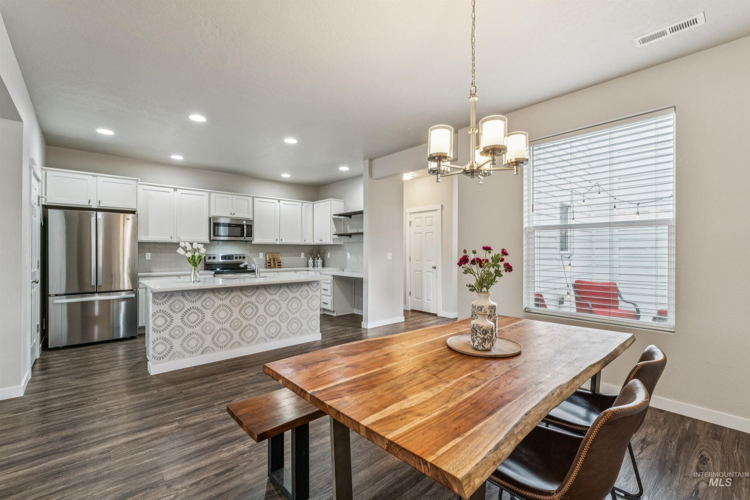 9968 W Smoke Ranch Drive, Boise, Idaho 83709, 3 Bedrooms, 2.5 Bathrooms, Residential For Sale, Price $474,900,MLS 98972264