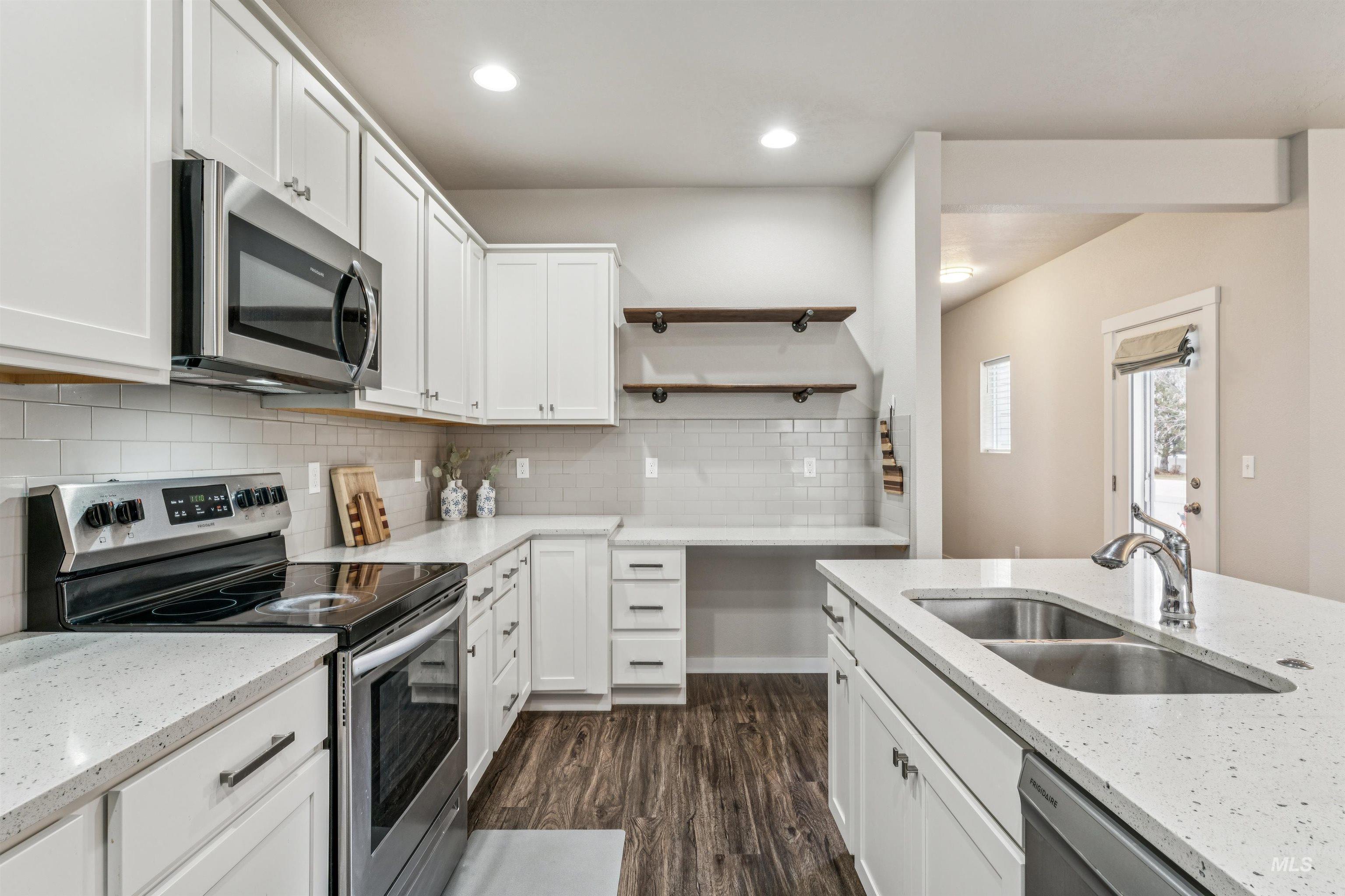 9968 W Smoke Ranch Drive, Boise, Idaho 83709, 3 Bedrooms, 2.5 Bathrooms, Residential For Sale, Price $474,900,MLS 98972264