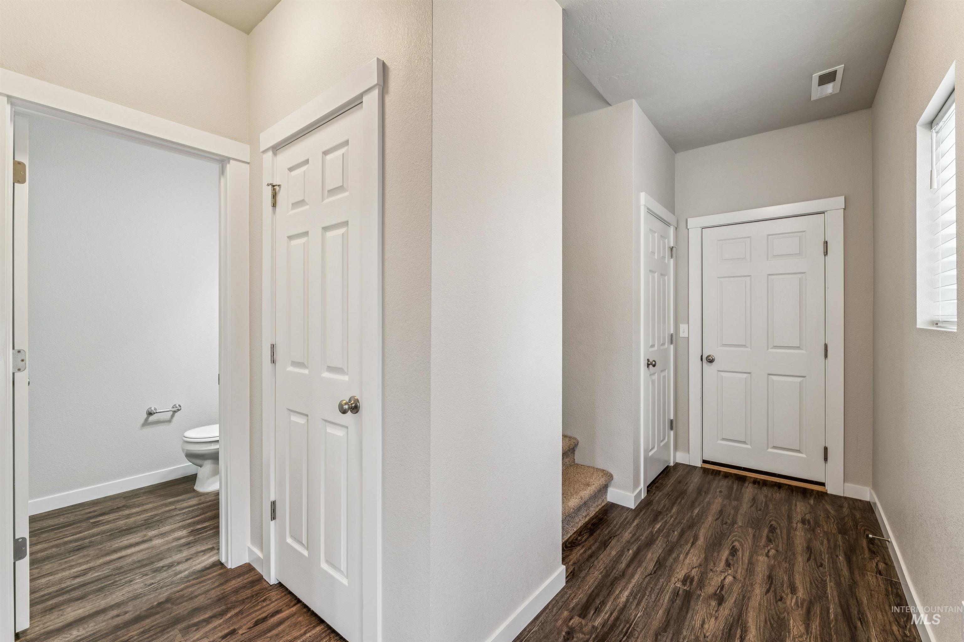 9968 W Smoke Ranch Drive, Boise, Idaho 83709, 3 Bedrooms, 2.5 Bathrooms, Residential For Sale, Price $474,900,MLS 98972264