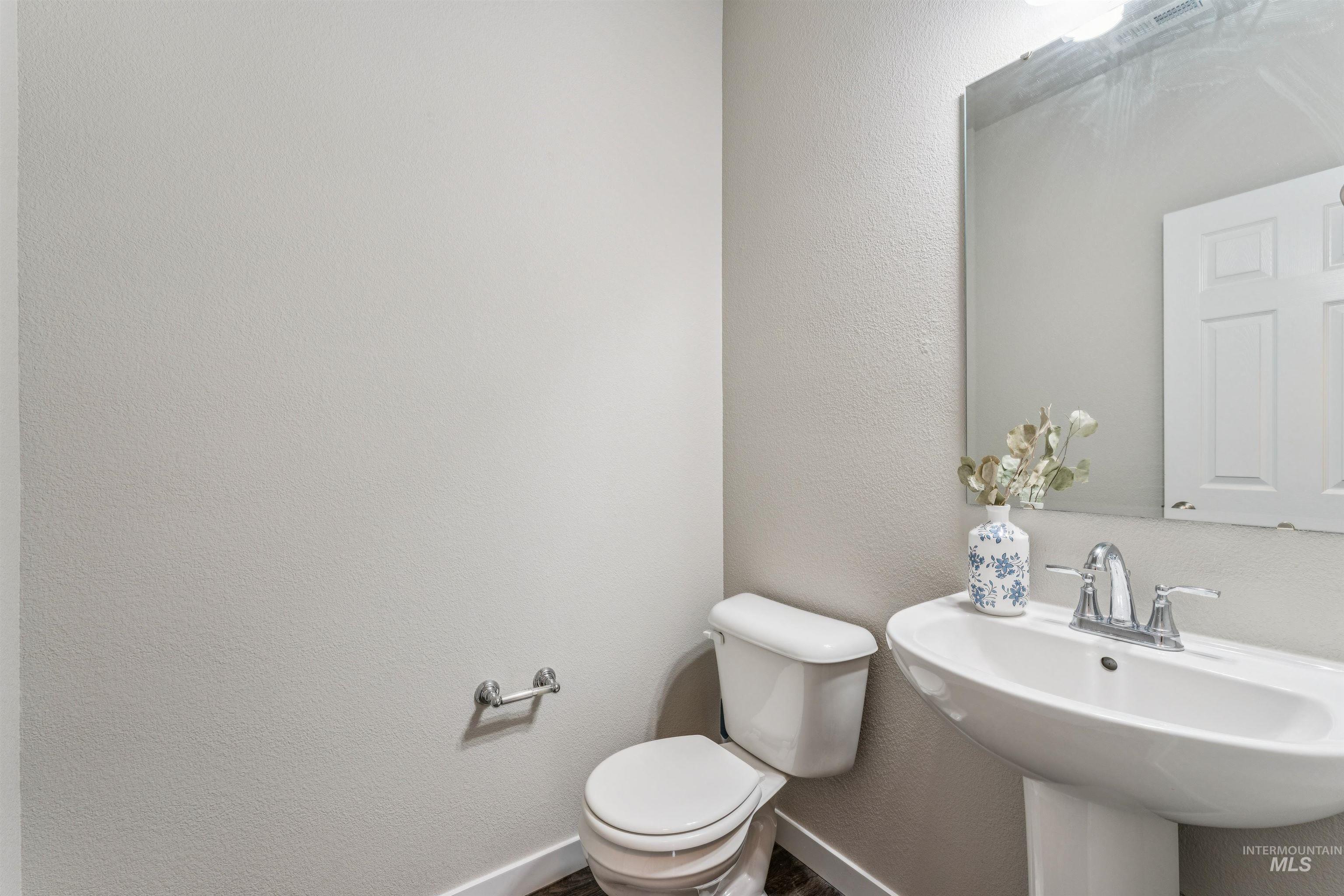 9968 W Smoke Ranch Drive, Boise, Idaho 83709, 3 Bedrooms, 2.5 Bathrooms, Residential For Sale, Price $474,900,MLS 98972264