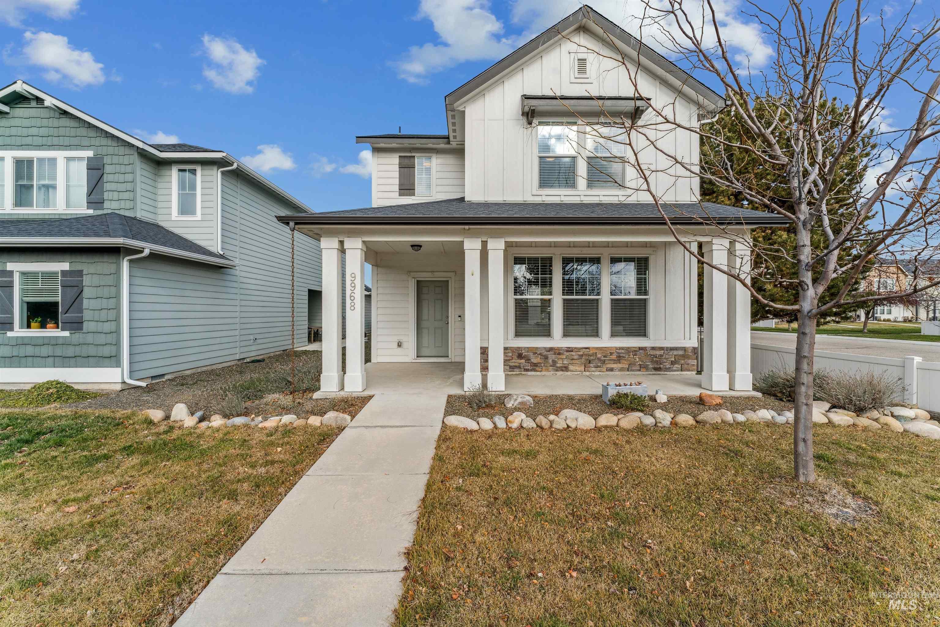 9968 W Smoke Ranch Drive, Boise, Idaho 83709, 3 Bedrooms, 2.5 Bathrooms, Residential For Sale, Price $464,900,MLS 98972264