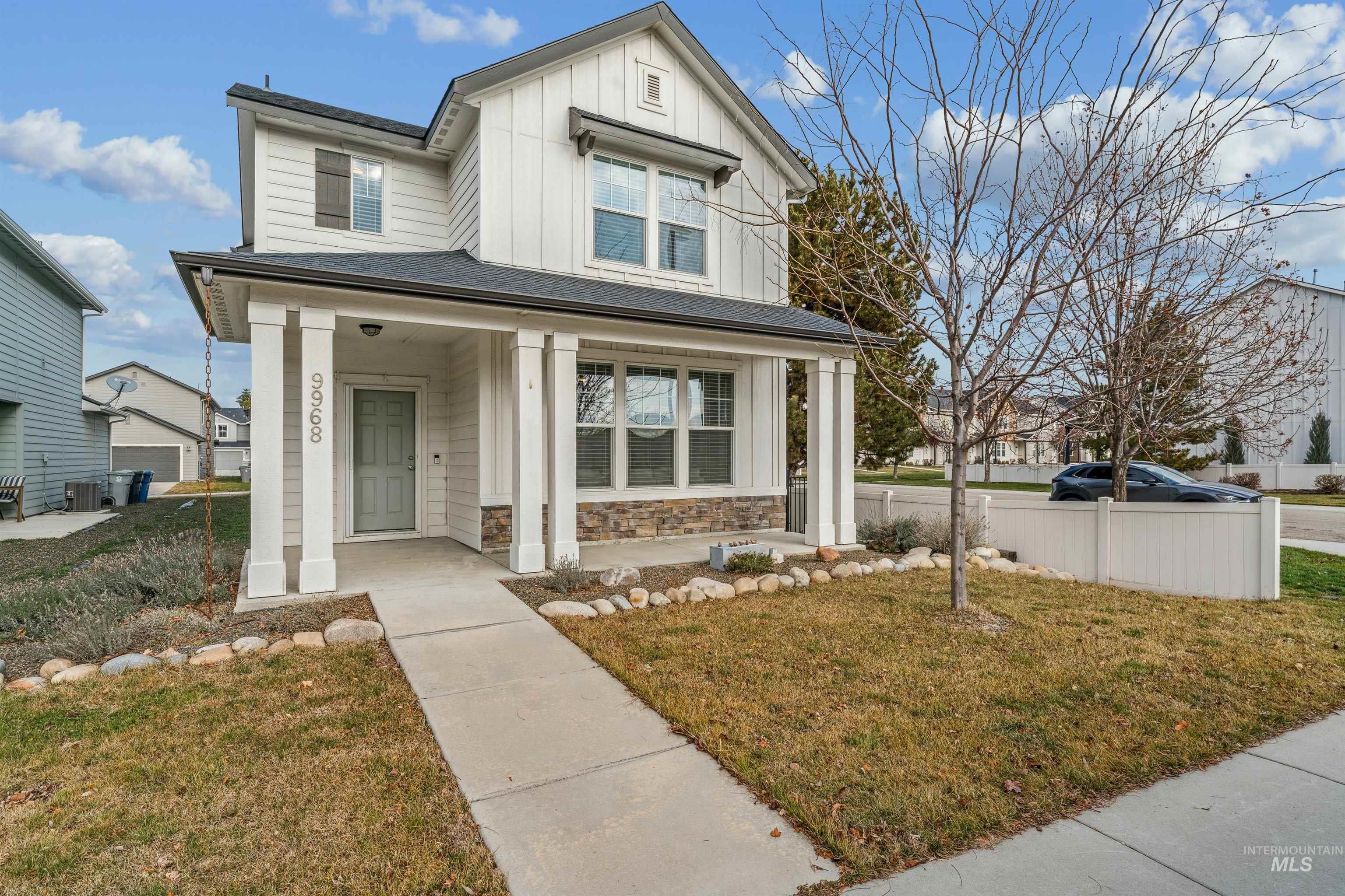 9968 W Smoke Ranch Drive, Boise, Idaho 83709, 3 Bedrooms, 2.5 Bathrooms, Residential For Sale, Price $474,900,MLS 98972264