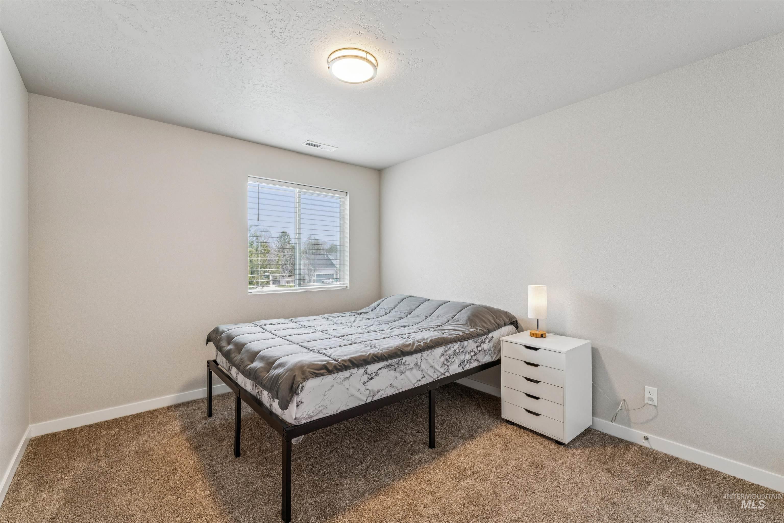 9968 W Smoke Ranch Drive, Boise, Idaho 83709, 3 Bedrooms, 2.5 Bathrooms, Residential For Sale, Price $474,900,MLS 98972264