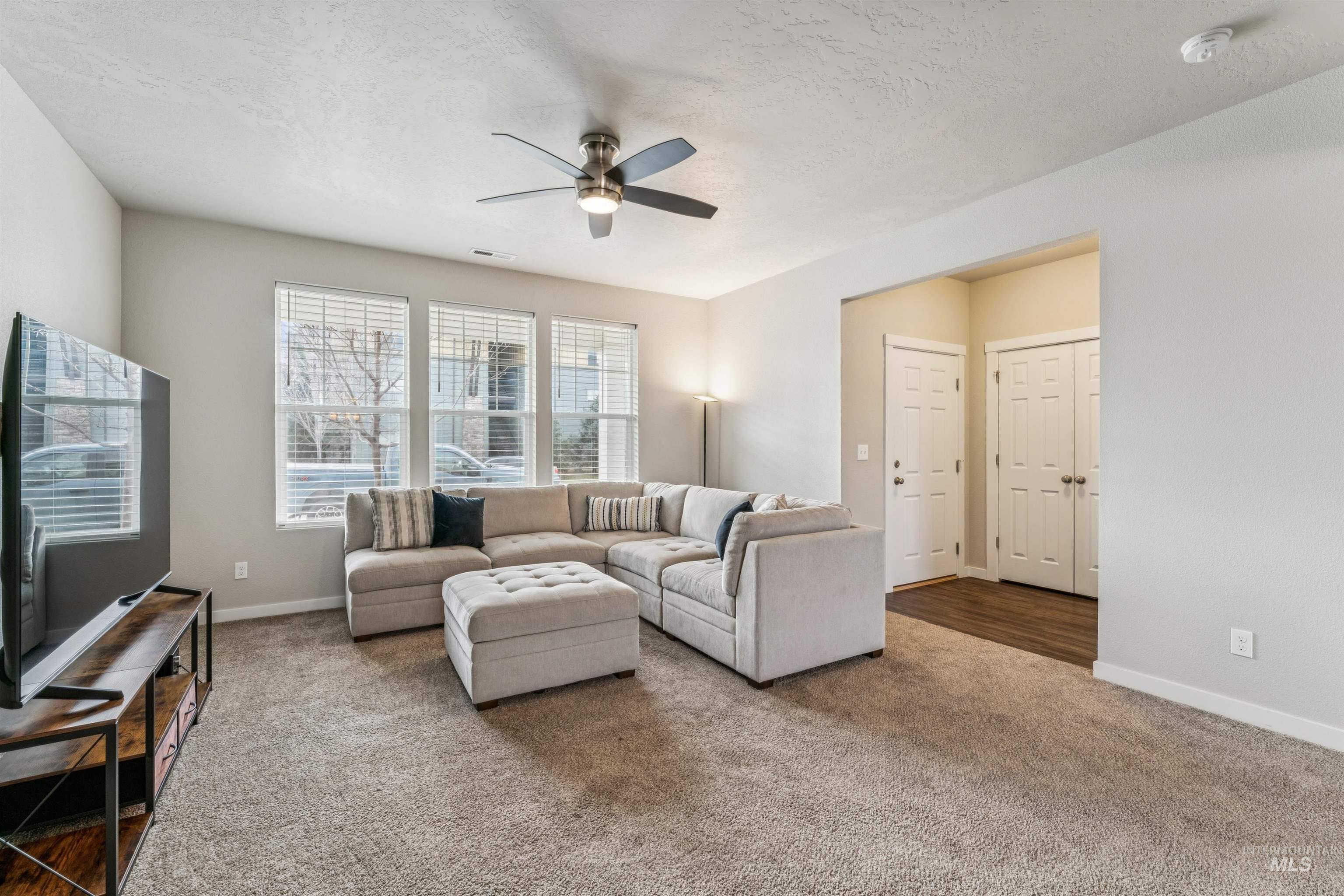 9968 W Smoke Ranch Drive, Boise, Idaho 83709, 3 Bedrooms, 2.5 Bathrooms, Residential For Sale, Price $474,900,MLS 98972264