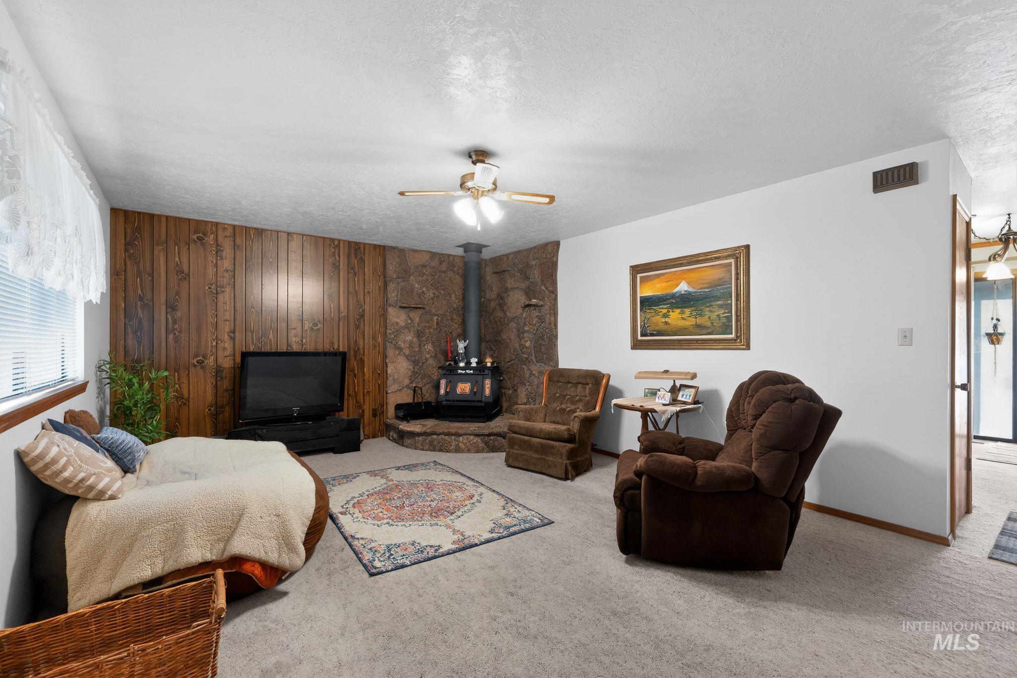 1055 Adell S., Filer, Idaho 83328, 3 Bedrooms, 2 Bathrooms, Residential For Sale, Price $329,000,MLS 98972266