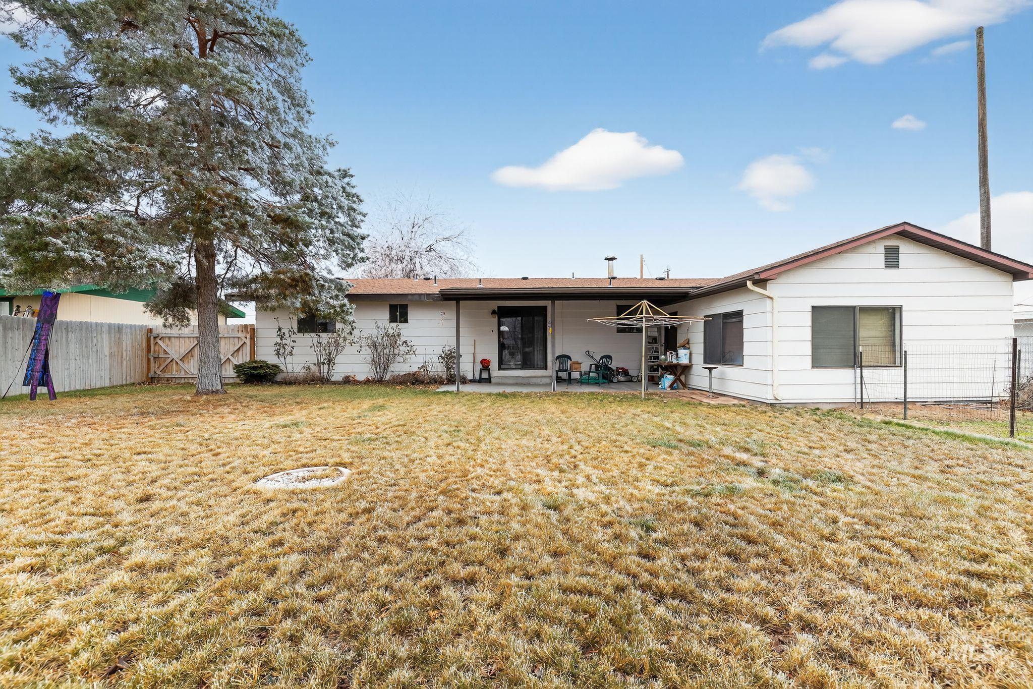 1055 Adell S., Filer, Idaho 83328, 3 Bedrooms, 2 Bathrooms, Residential For Sale, Price $329,000,MLS 98972266