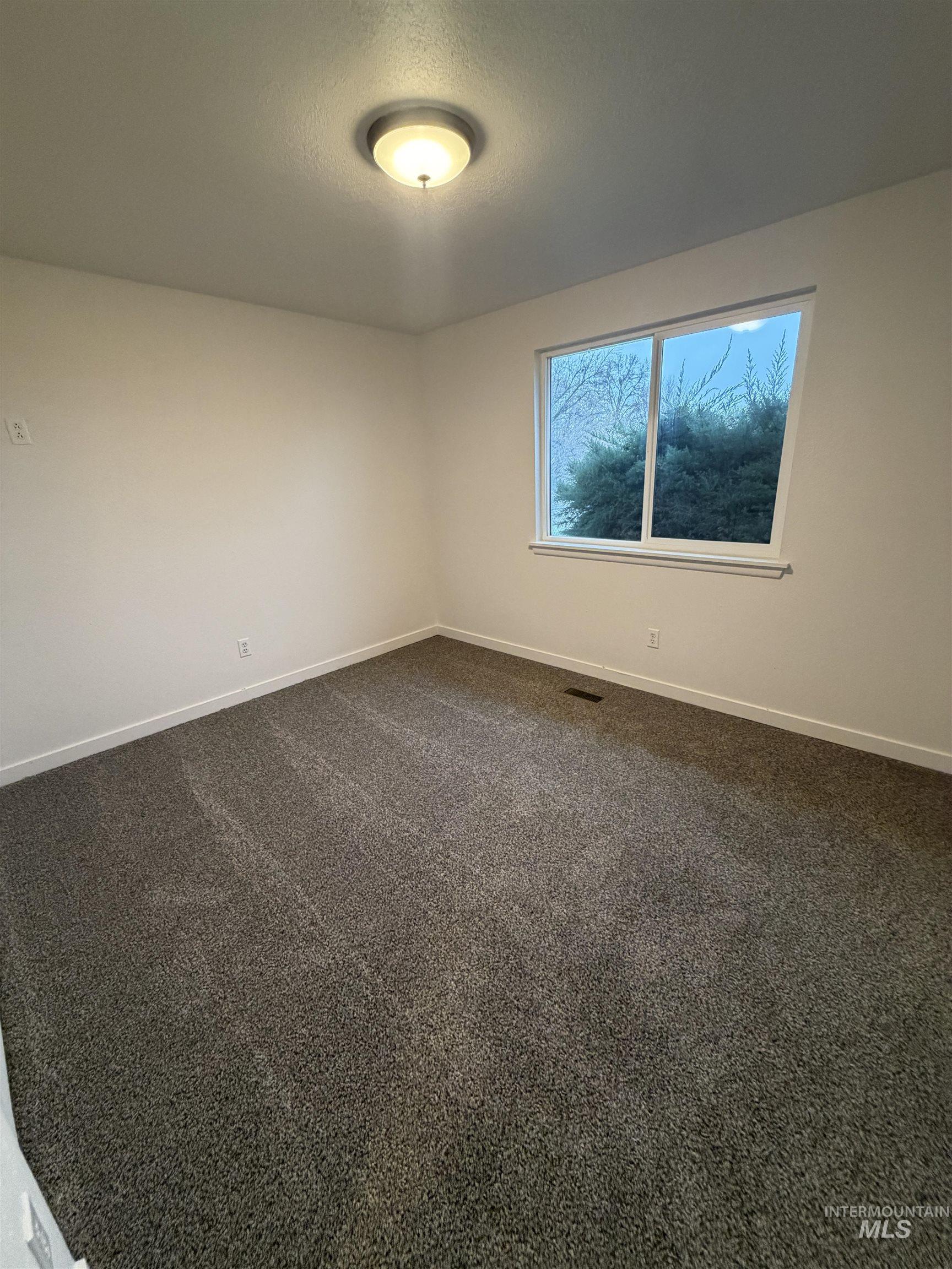 1026 Sweetwood Cir, Nampa, Idaho 83651, 3 Bedrooms, 1 Bathroom, Residential For Sale, Price $324,900,MLS 98972268