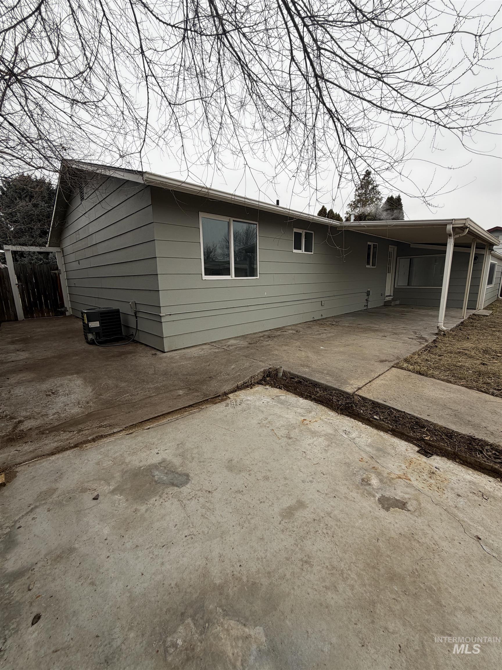 1026 Sweetwood Cir, Nampa, Idaho 83651, 3 Bedrooms, 1 Bathroom, Residential For Sale, Price $324,900,MLS 98972268