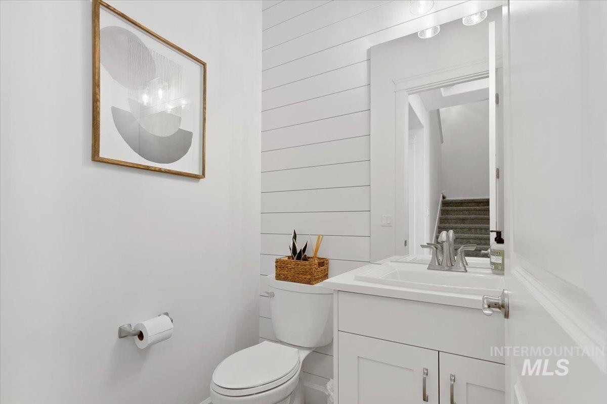 2260 E Timber Trail St, Kuna, Idaho 83634, 4 Bedrooms, 3.5 Bathrooms, Residential For Sale, Price $1,099,990,MLS 98972270