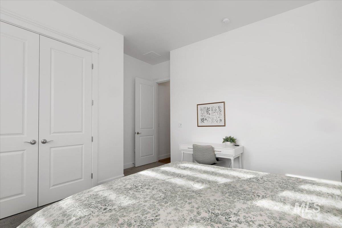 2260 E Timber Trail St, Kuna, Idaho 83634, 4 Bedrooms, 3.5 Bathrooms, Residential For Sale, Price $999,900, 98972270