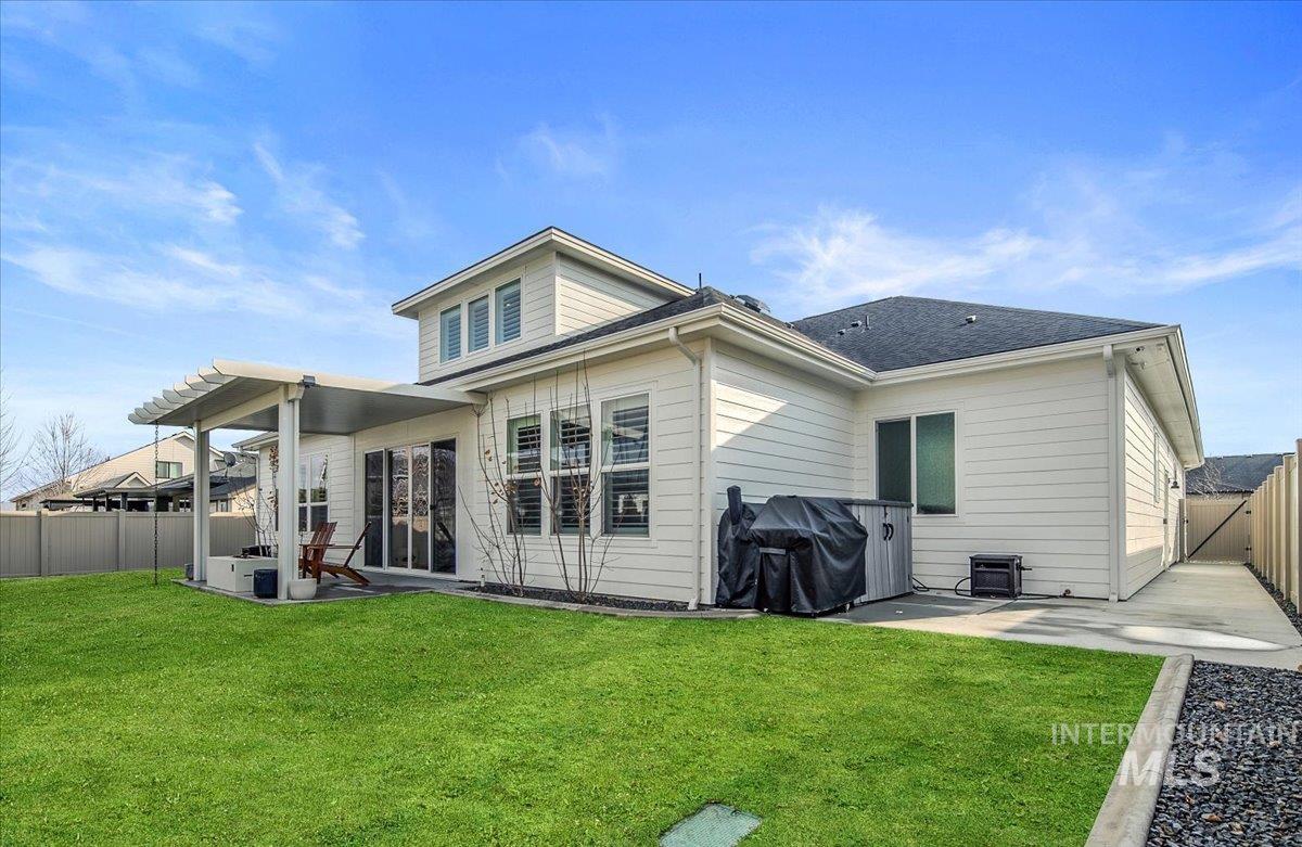 2260 E Timber Trail St, Kuna, Idaho 83634, 4 Bedrooms, 3.5 Bathrooms, Residential For Sale, Price $1,099,990,MLS 98972270