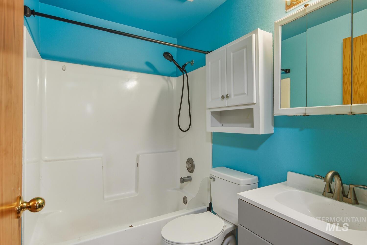 1052 NW 5th Ave, Meridian, Idaho 83642, 3 Bedrooms, 2 Bathrooms, Residential For Sale, Price $379,999,MLS 98972272