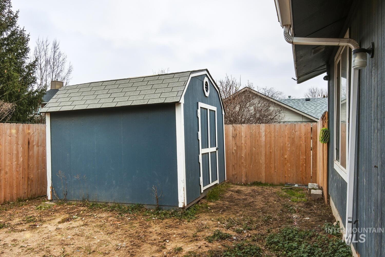 1052 NW 5th Ave, Meridian, Idaho 83642, 3 Bedrooms, 2 Bathrooms, Residential For Sale, Price $379,999,MLS 98972272