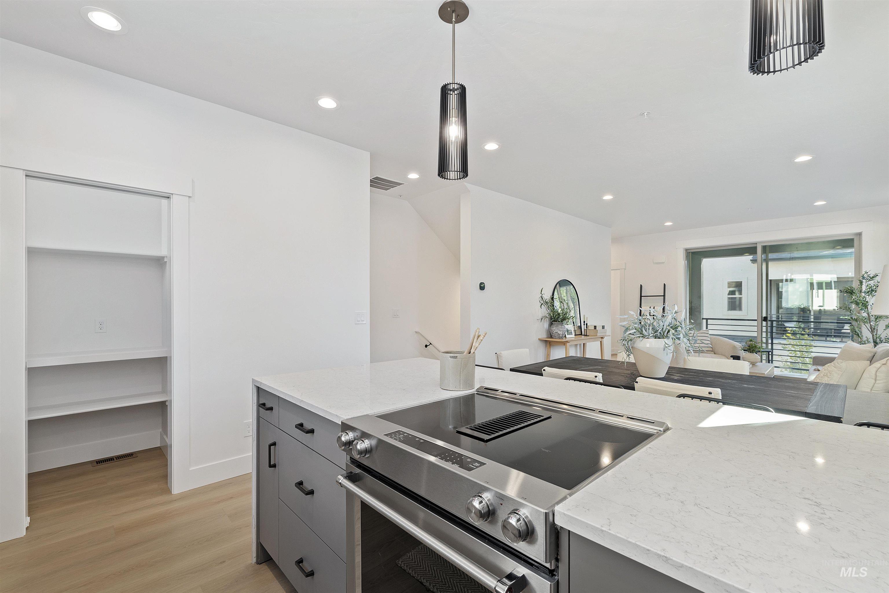 1703 S Rock View Ln, Boise, Idaho 83705, 2 Bedrooms, 2.5 Bathrooms, Residential For Sale, Price $476,880,MLS 98972273