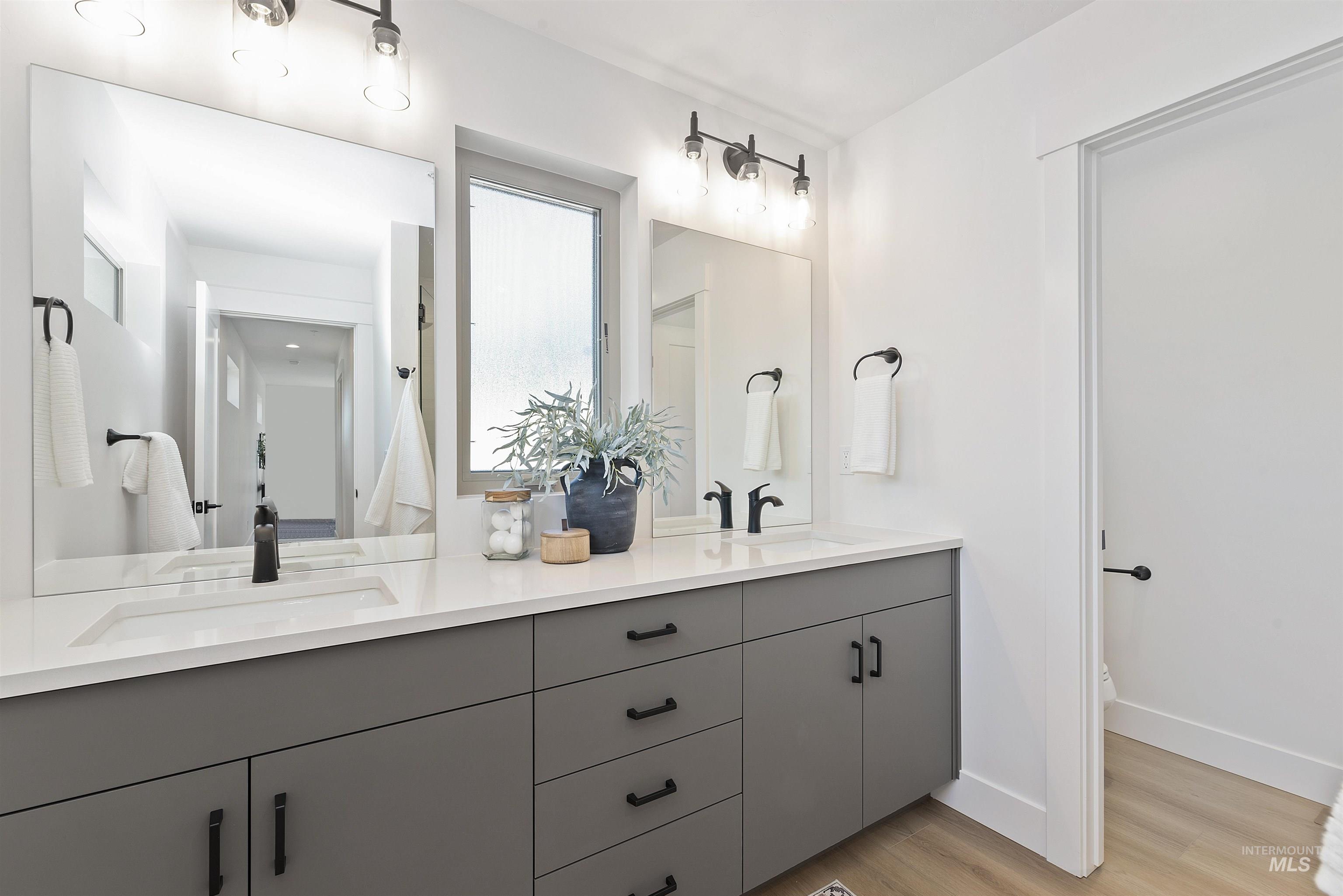 1703 S Rock View Ln, Boise, Idaho 83705, 2 Bedrooms, 2.5 Bathrooms, Residential For Sale, Price $479,880, 98972273