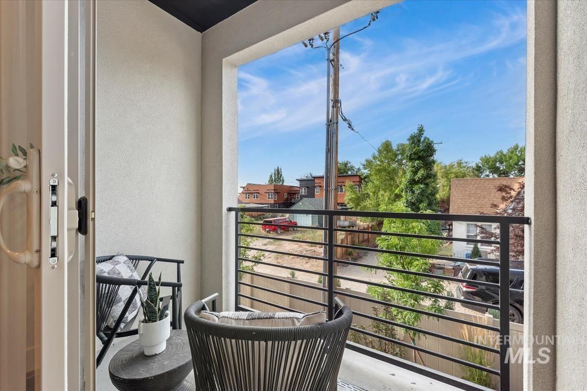 1705 Federal Way, Boise, Idaho 83705, 3 Bedrooms, 3.5 Bathrooms, Residential For Sale, Price $595,880,MLS 98972274