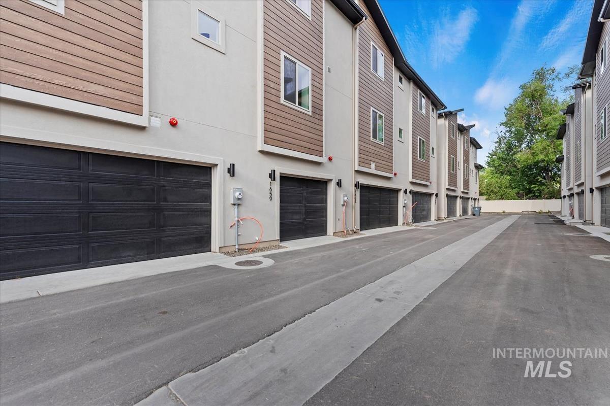 1705 Federal Way, Boise, Idaho 83705, 3 Bedrooms, 3.5 Bathrooms, Residential For Sale, Price $578,880, 98972274