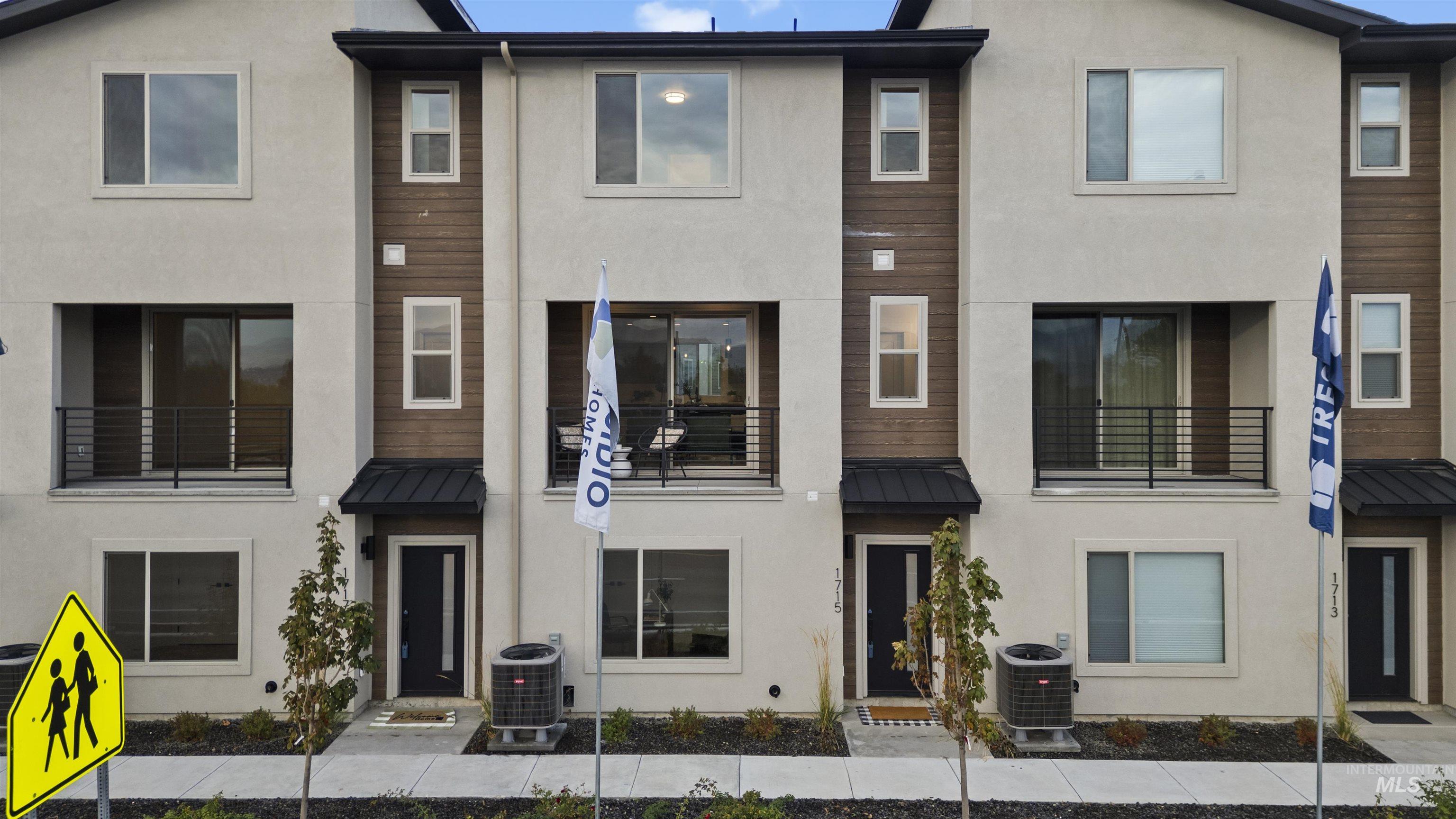 1705 S Federal Way, Boise, Idaho 83705, 3 Bedrooms, 3.5 Bathrooms, Residential For Sale, Price $534,880, 98972274