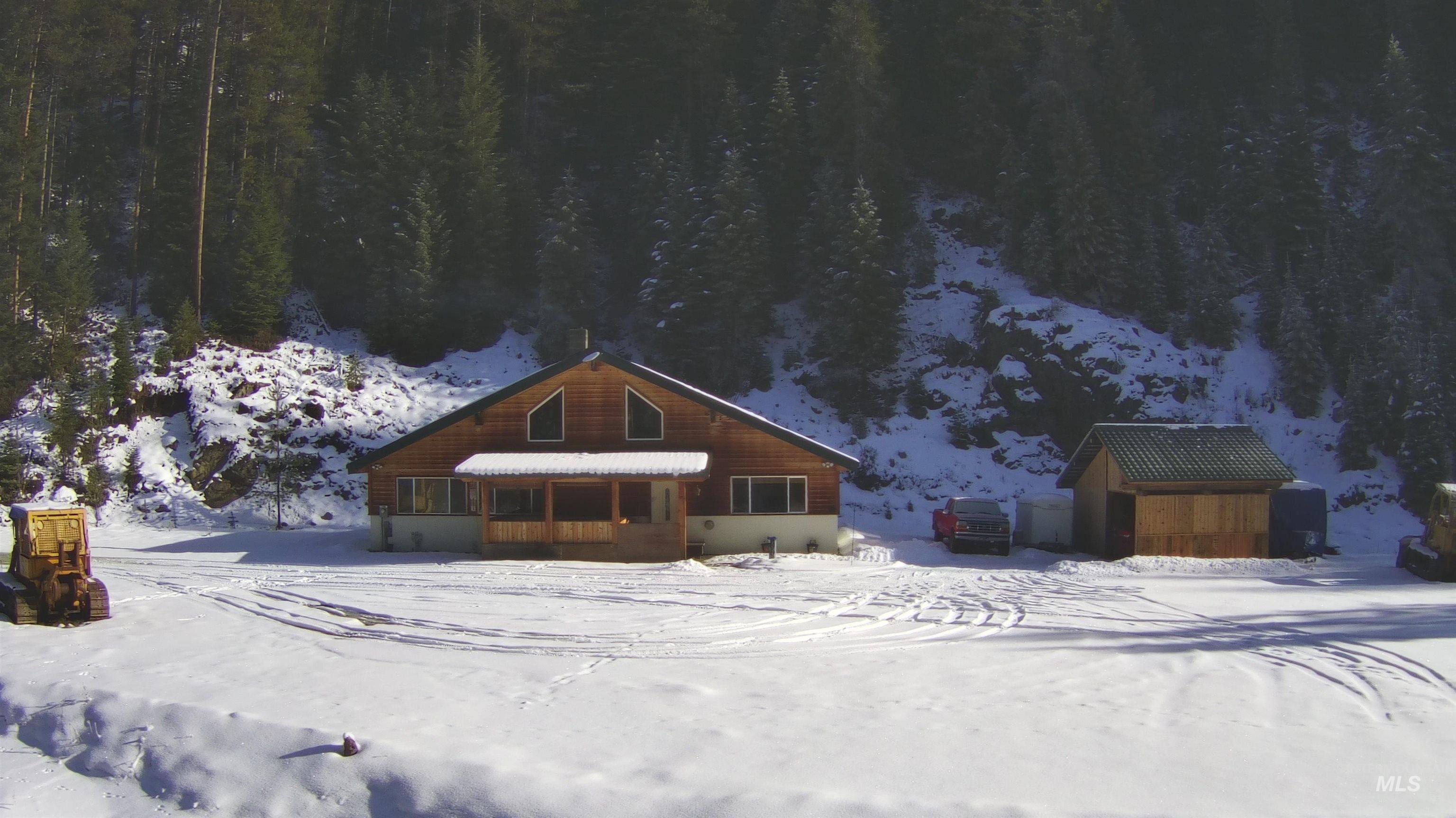 127 Golden Rod Lane, Elk City, Idaho 83525, 2 Bedrooms, 2 Bathrooms, Residential For Sale, Price $460,000,MLS 98972275