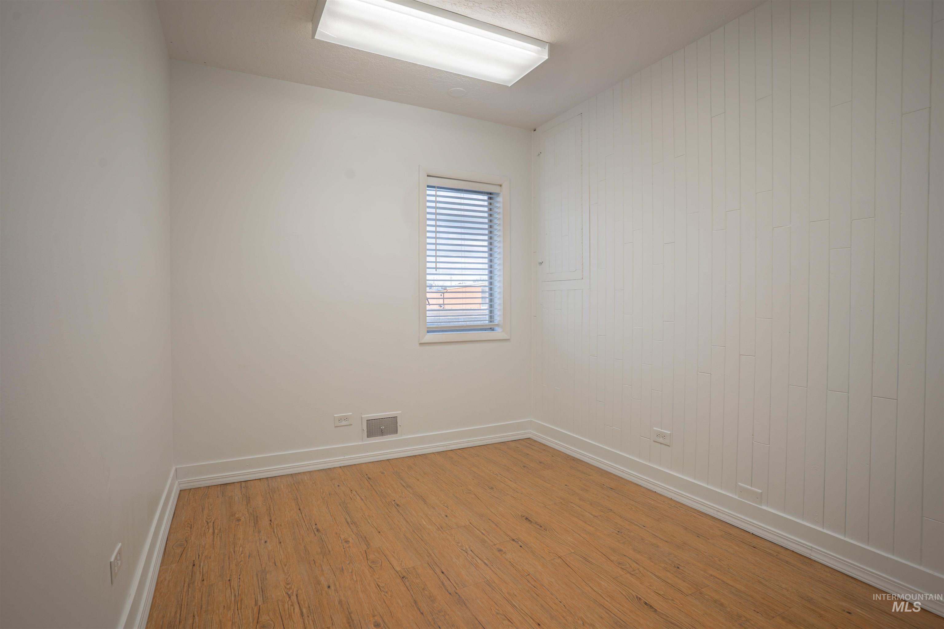 664 Shoup Ave W, Twin Falls, Idaho 83301, 5 Rooms, Business/Commercial For Sale, Price $11,940,MLS 98972276