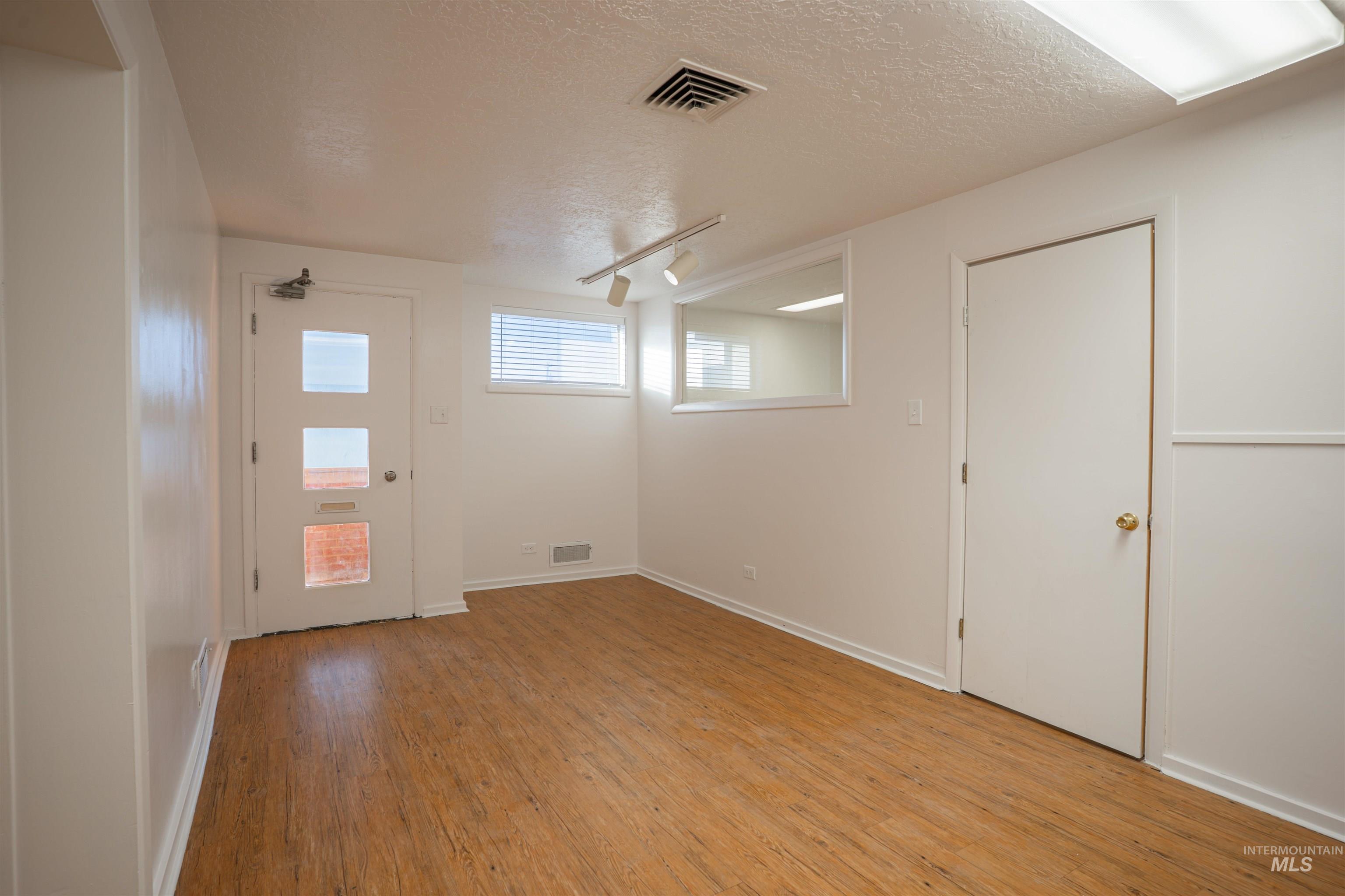 664 Shoup Ave W, Twin Falls, Idaho 83301, 5 Rooms, Business/Commercial For Sale, Price $11,940,MLS 98972276