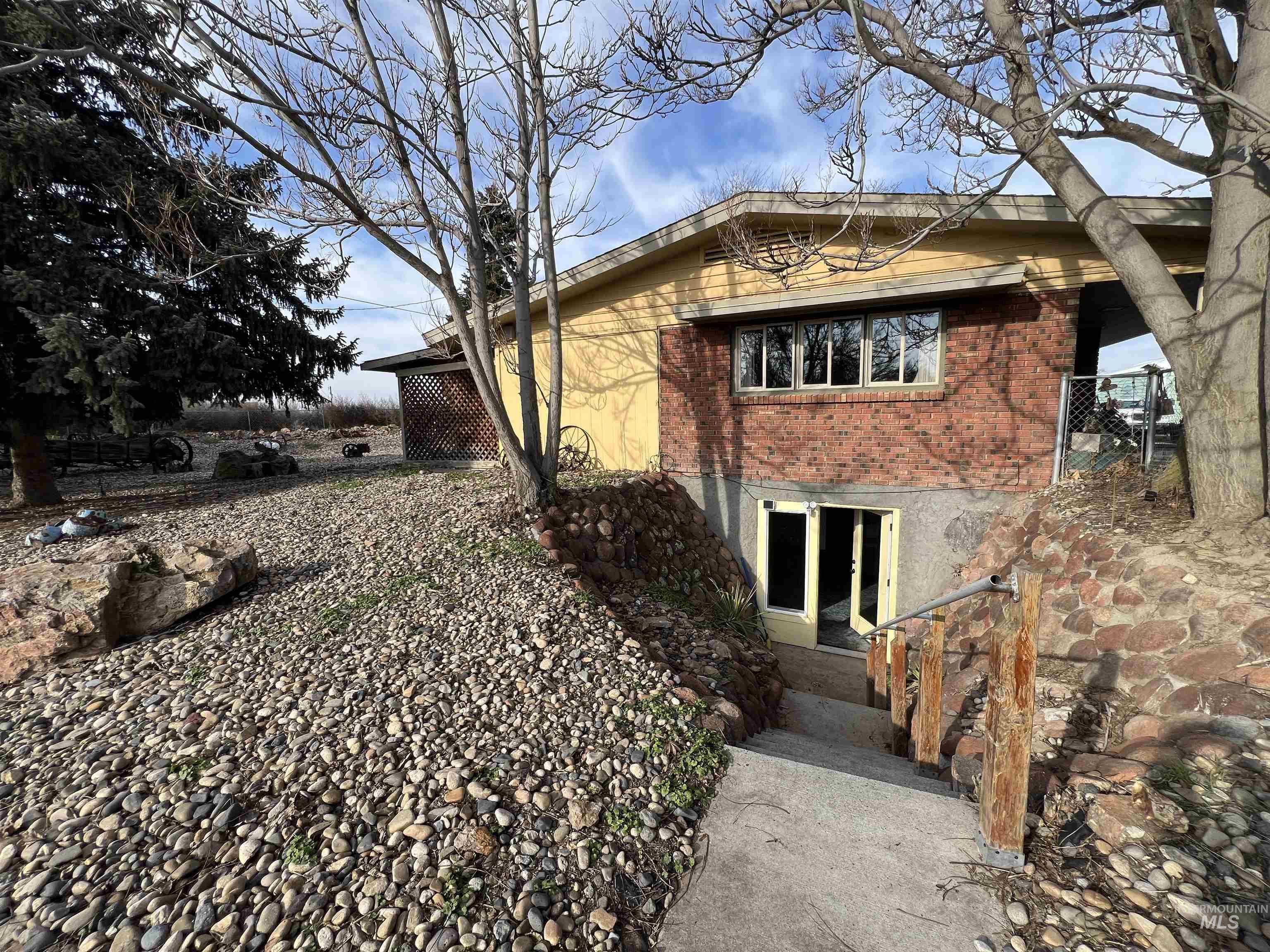 2405 Sunset #2, Ontario, Oregon 97914, 2 Bedrooms, 1 Bathroom, Rental For Rent, Price $1,295,MLS 98972279