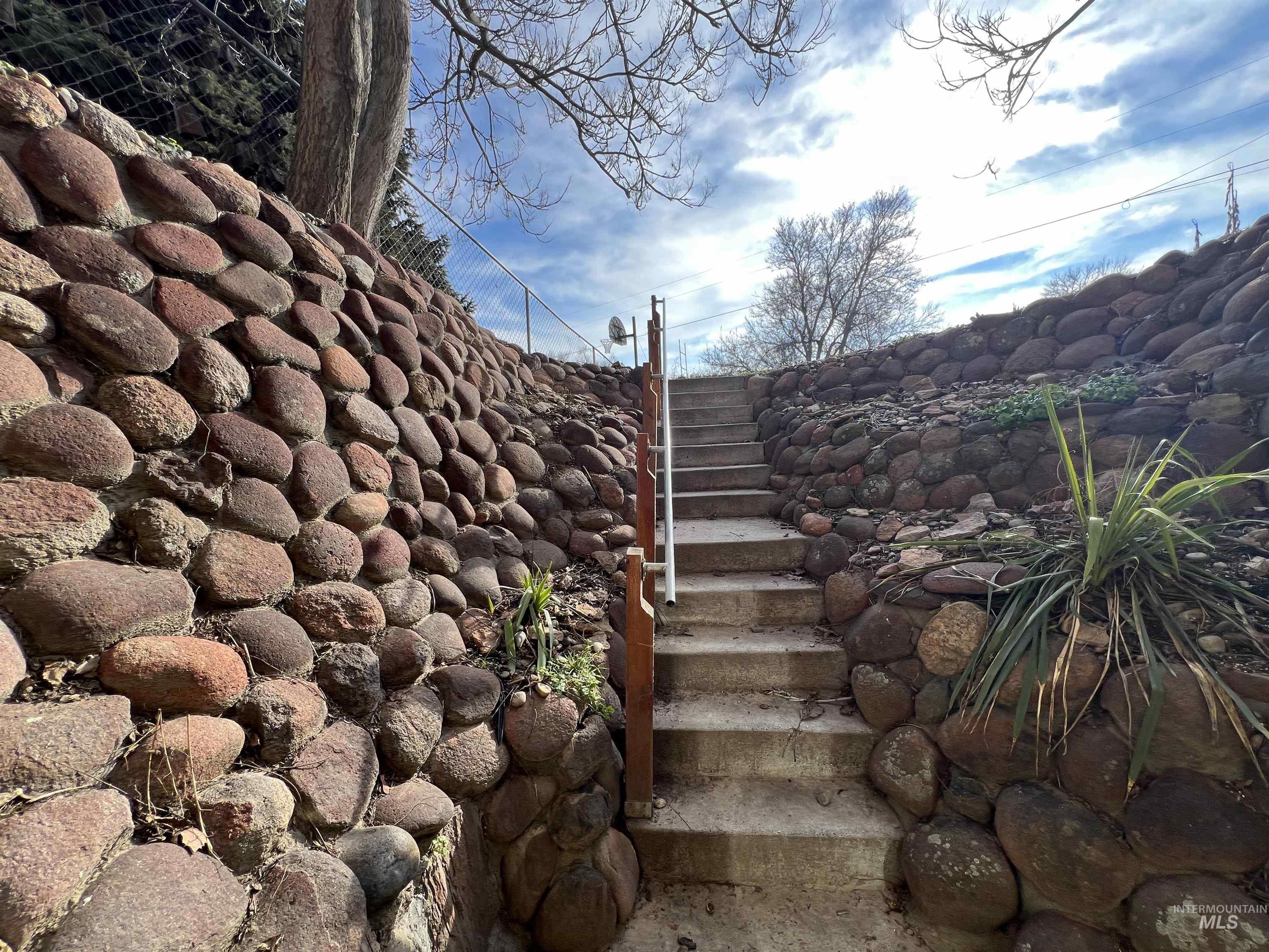 2405 Sunset #2, Ontario, Oregon 97914, 2 Bedrooms, 1 Bathroom, Rental For Rent, Price $1,295,MLS 98972279