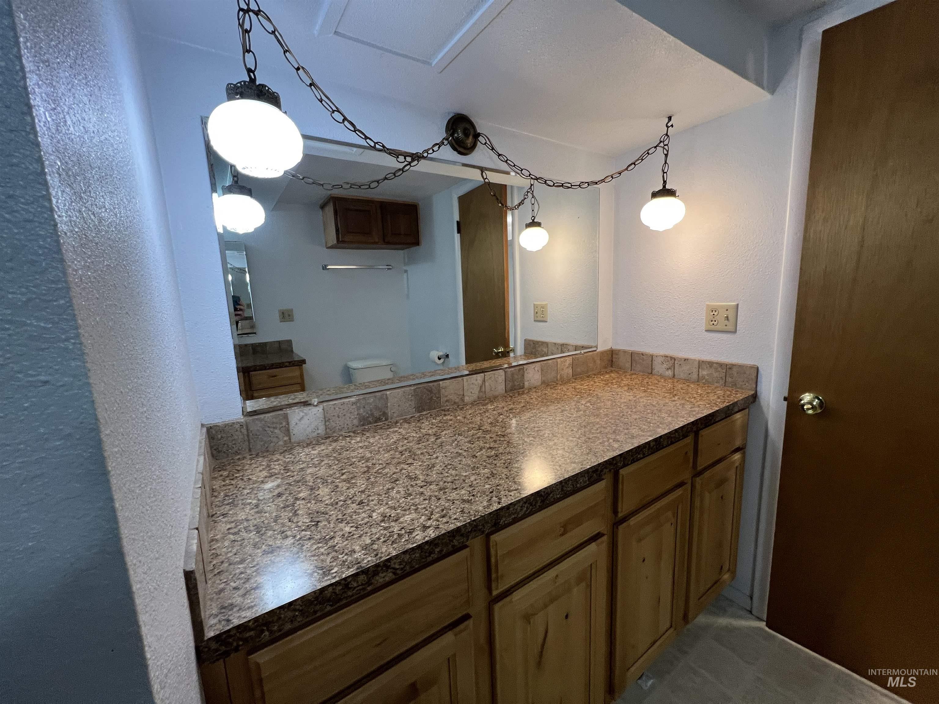 2405 Sunset #2, Ontario, Oregon 97914, 2 Bedrooms, 1 Bathroom, Rental For Rent, Price $1,295,MLS 98972279