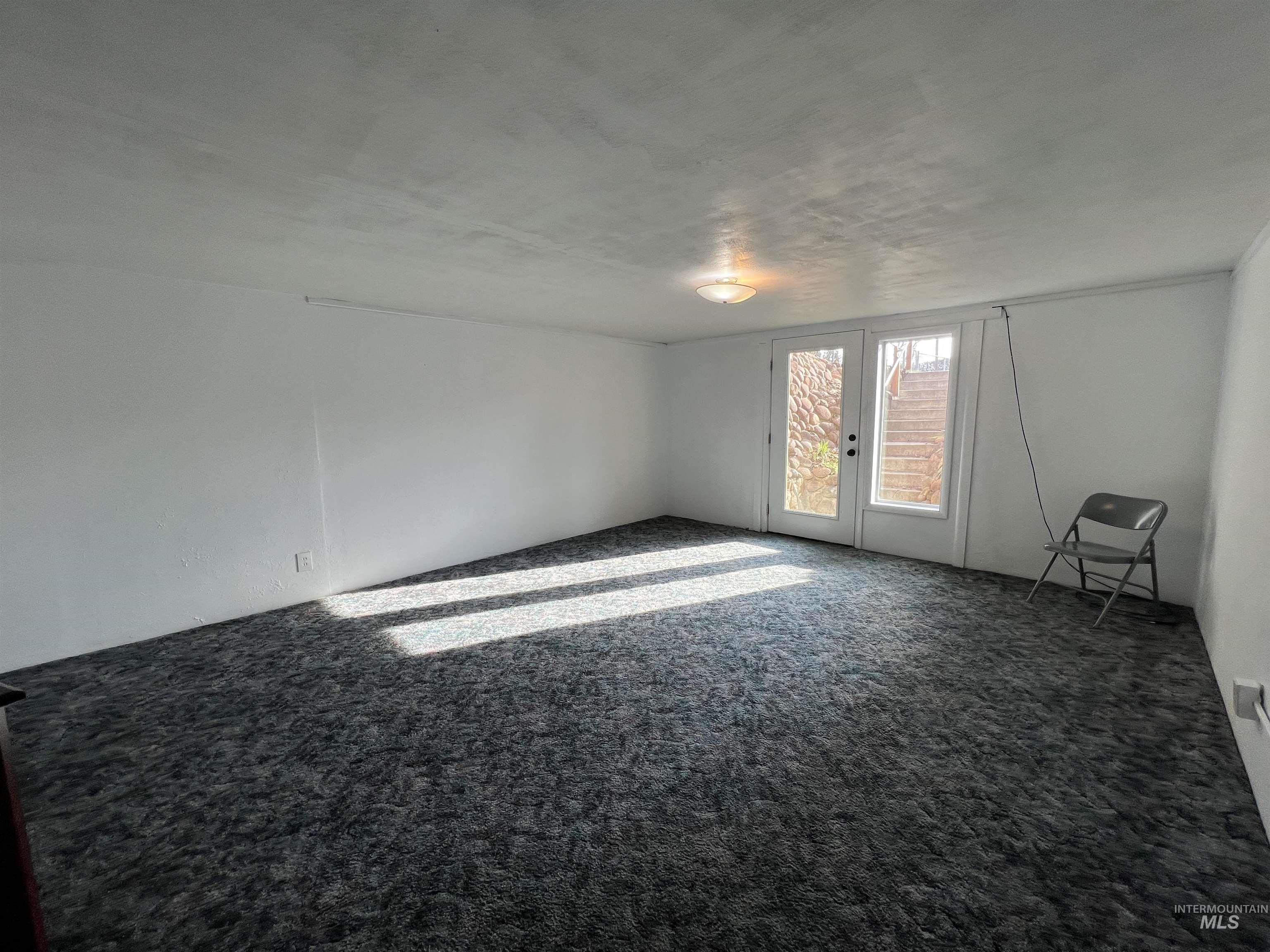 2405 Sunset #2, Ontario, Oregon 97914, 2 Bedrooms, 1 Bathroom, Rental For Rent, Price $1,295,MLS 98972279