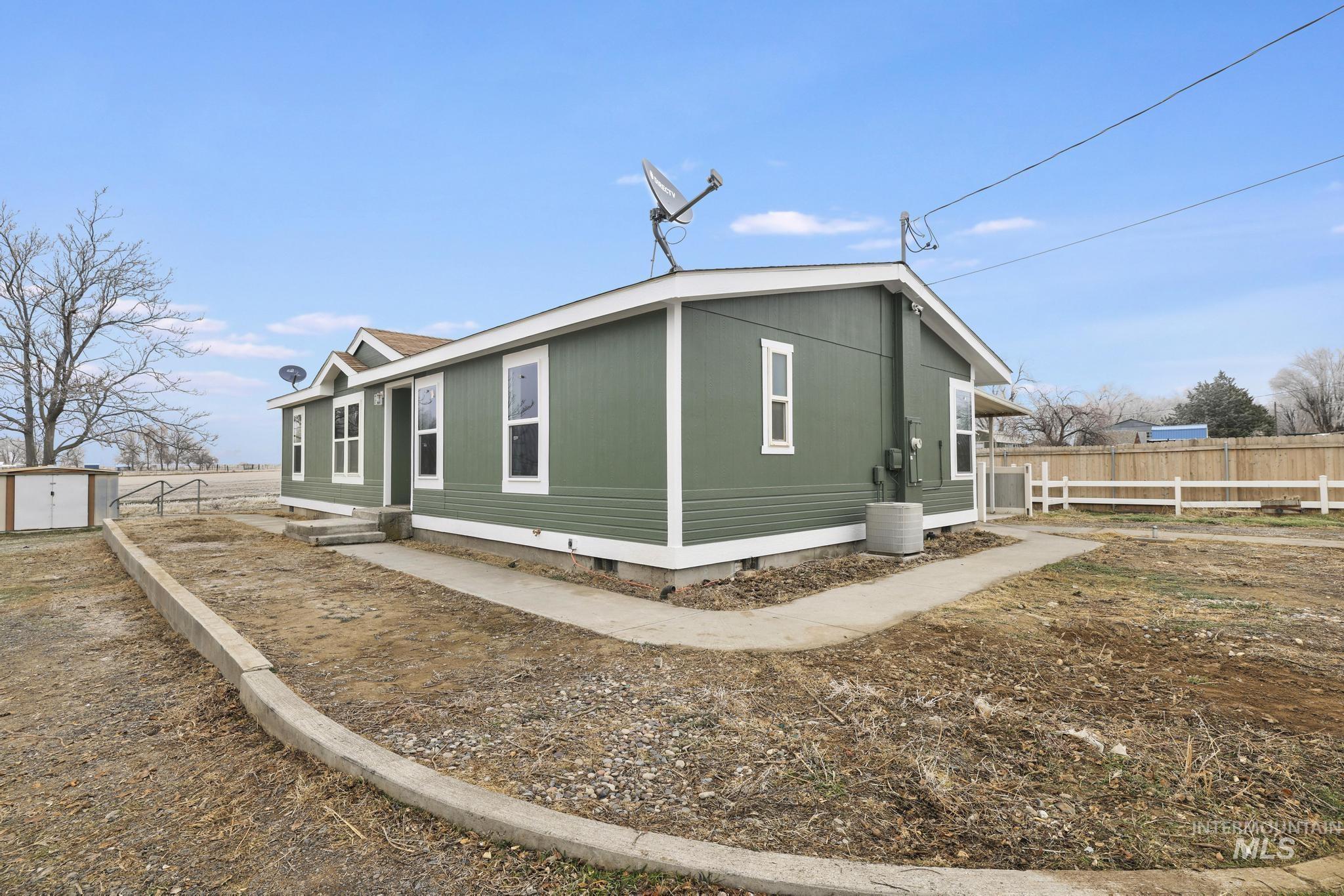 20062 Hwy 30, Buhl, Idaho 83316, 3 Bedrooms, 2 Bathrooms, Residential For Sale, Price $305,000,MLS 98972280