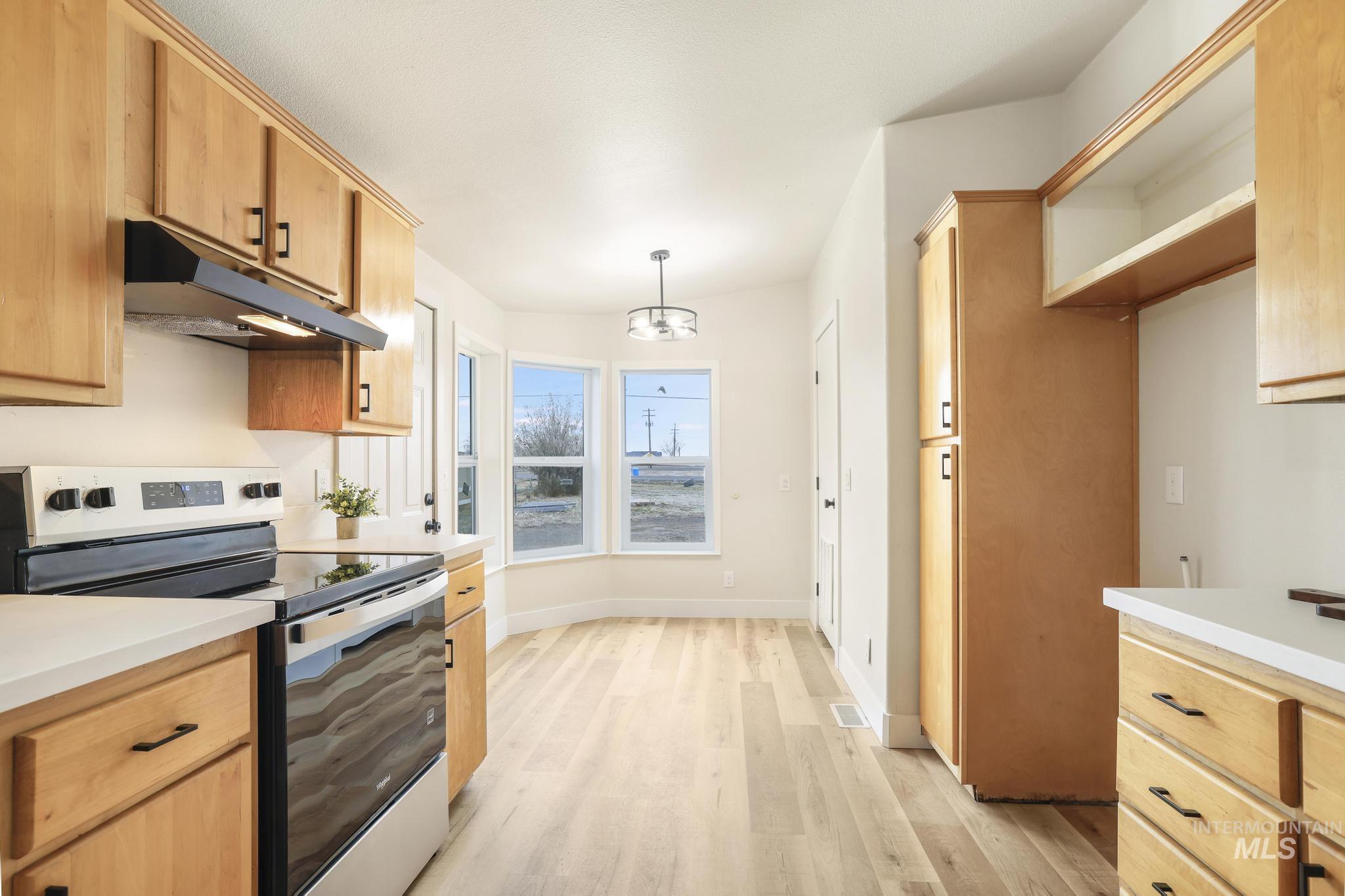 20062 Hwy 30, Buhl, Idaho 83316, 3 Bedrooms, 2 Bathrooms, Residential For Sale, Price $305,000,MLS 98972280