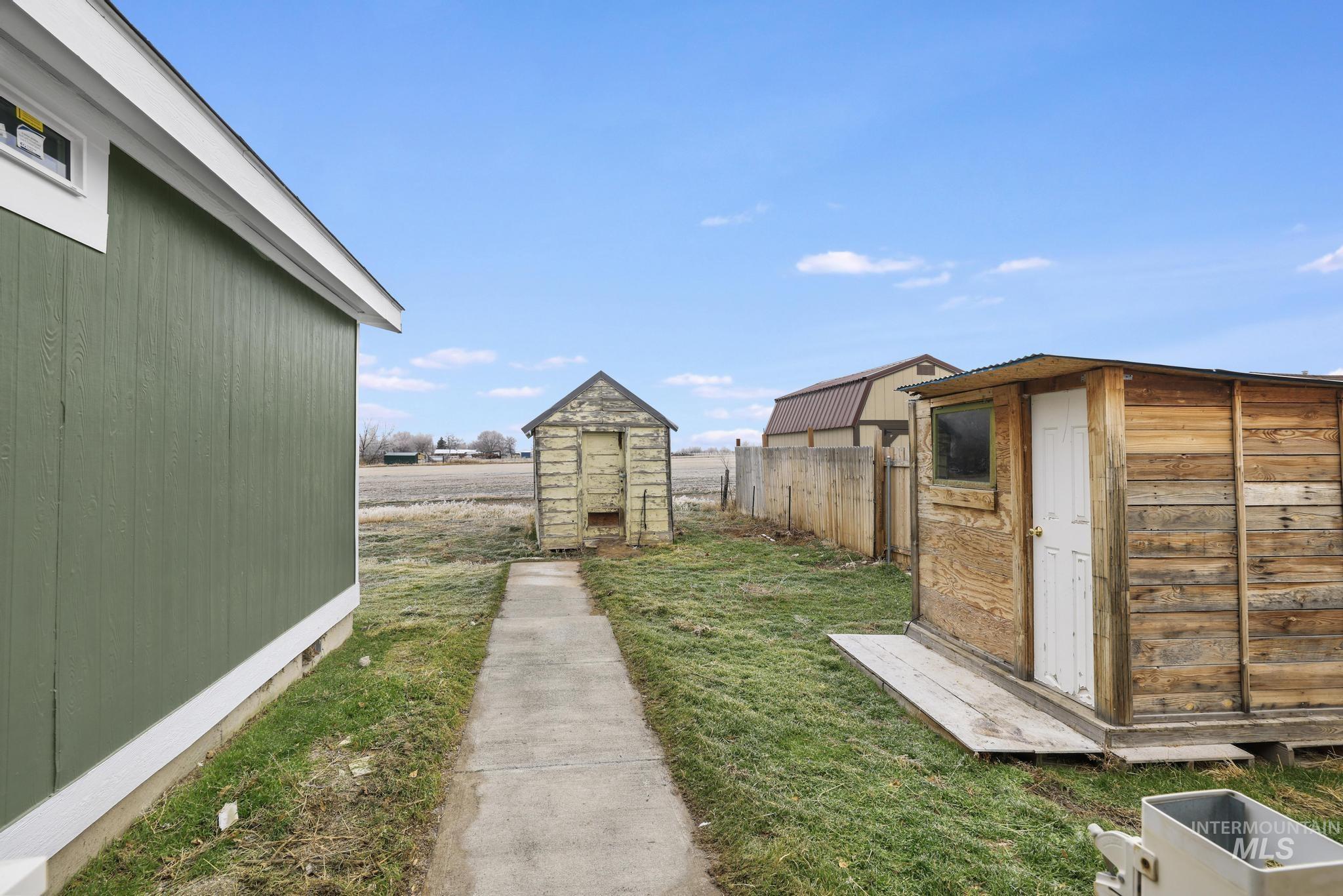 20062 Hwy 30, Buhl, Idaho 83316, 3 Bedrooms, 2 Bathrooms, Residential For Sale, Price $305,000,MLS 98972280