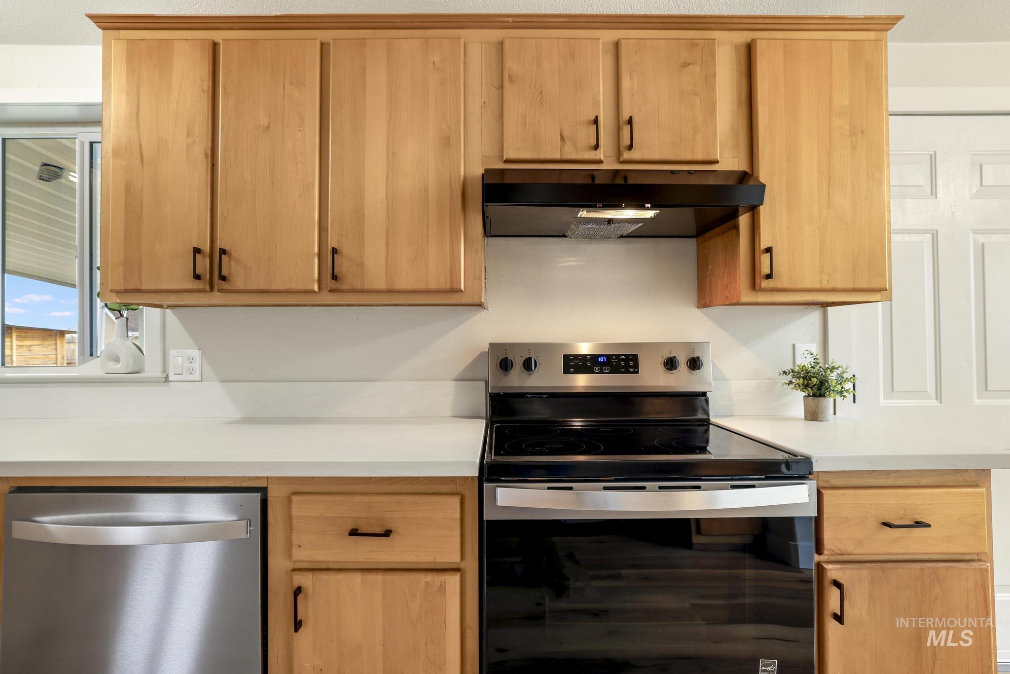 20062 Hwy 30, Buhl, Idaho 83316, 3 Bedrooms, 2 Bathrooms, Residential For Sale, Price $305,000,MLS 98972280